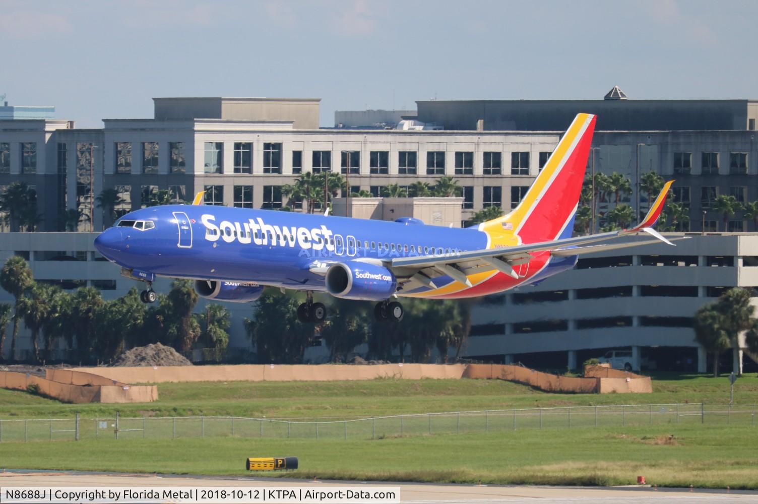 N8688J, 2016 Boeing 737-8H4 C/N 36939, WN 737-800