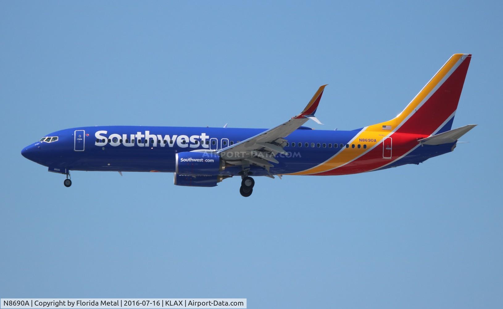 N8690A, 2016 Boeing 737-8H4 C/N 36916, WN 737-800