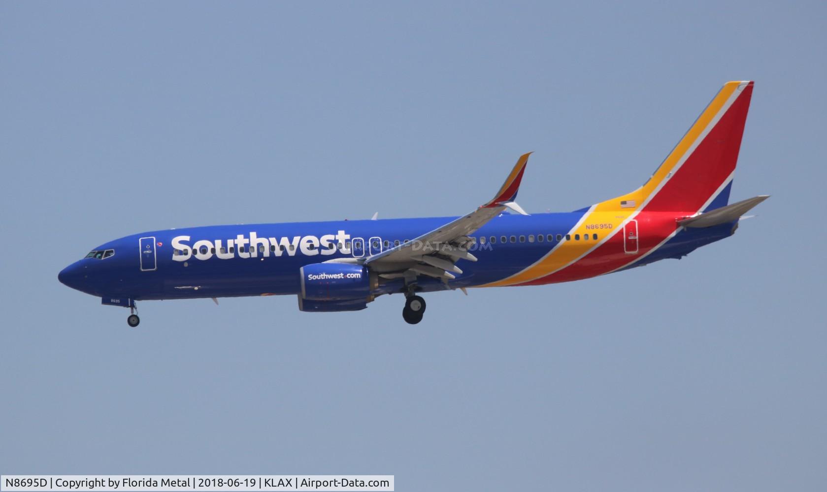 N8695D, 2016 Boeing 737-8H4 C/N 35965, WN 737-800
