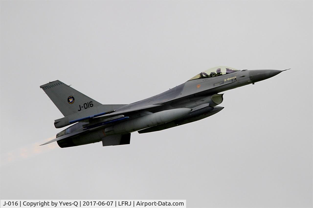J-016, General Dynamics F-16AM Fighting Falcon C/N 6D-172, General Dynamics F-16AM Fighting Falcon, Take off rwy 26, Landivisiau Naval Air Base (LFRJ) Tiger Meet 2017