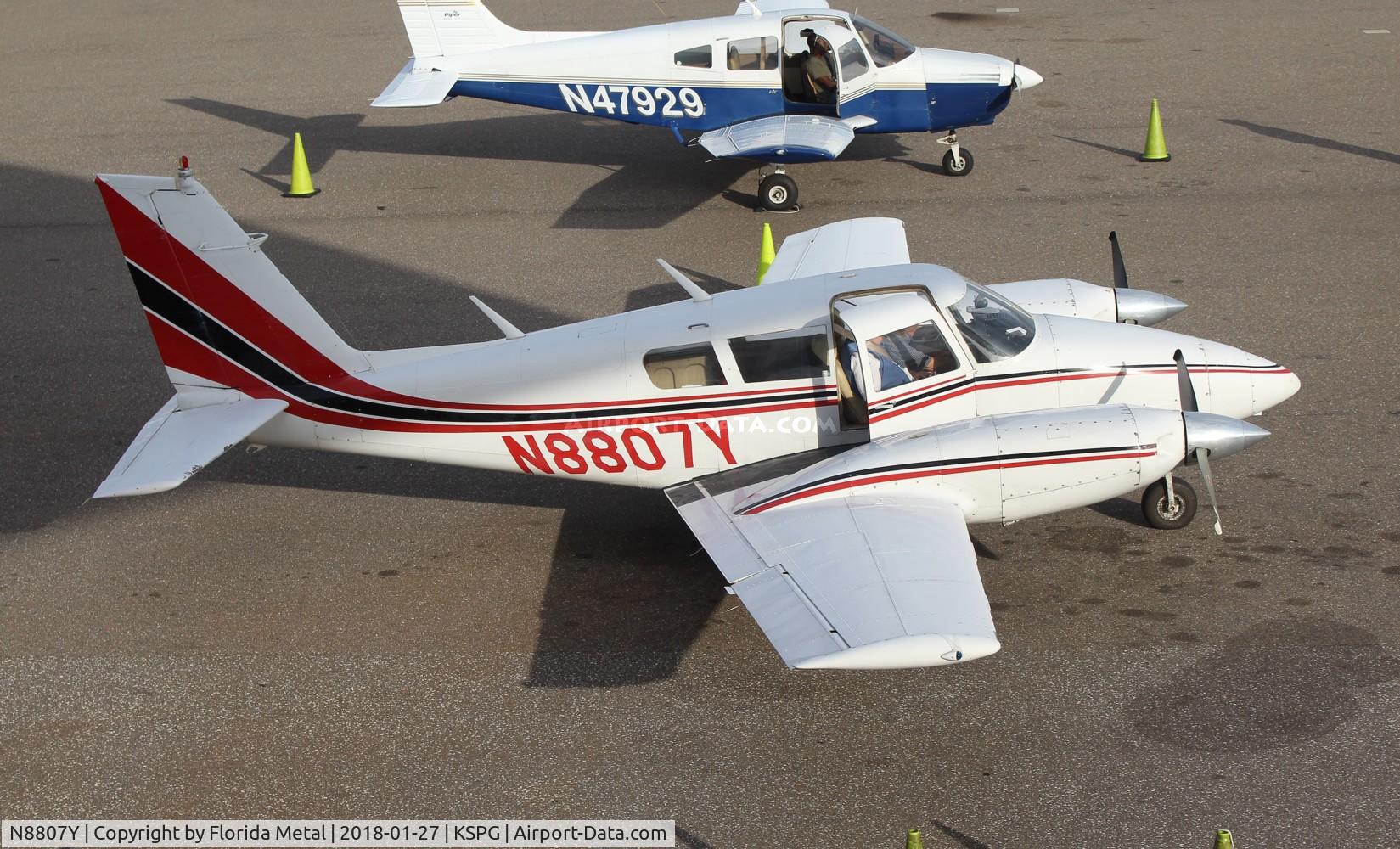 N8807Y, 1969 Piper PA-30 Twin Comanche C/N 30-1964, PA-30