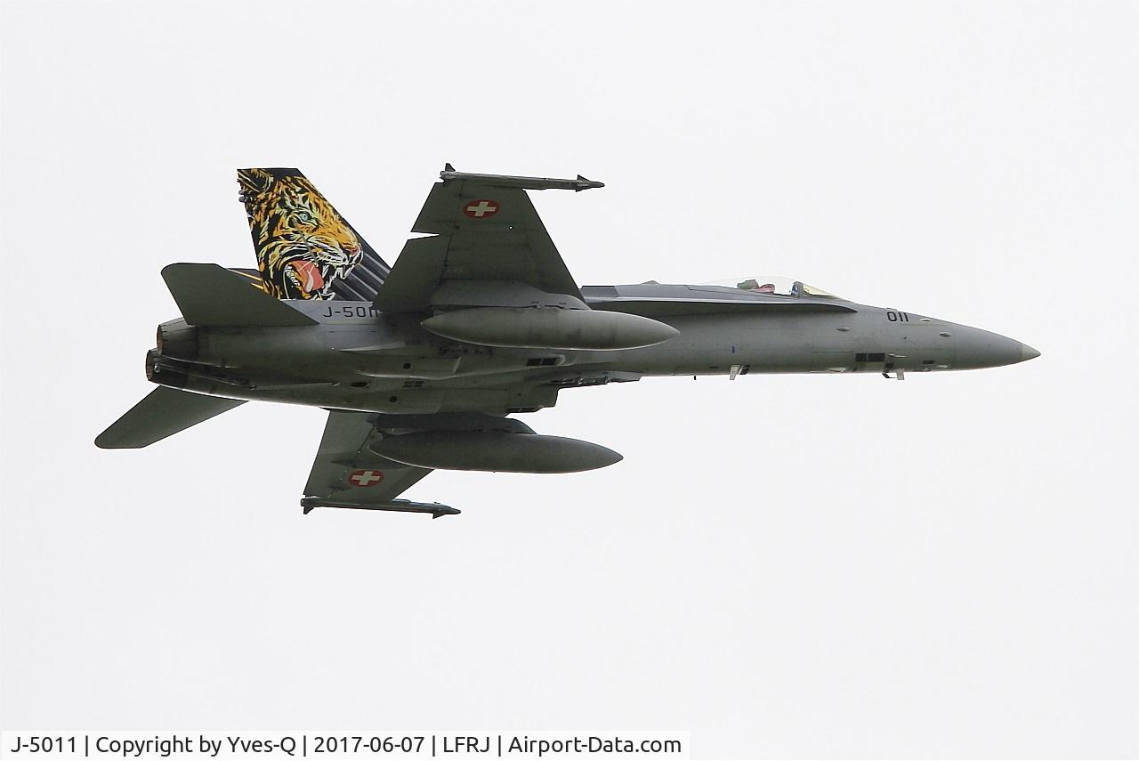 J-5011, McDonnell Douglas F/A-18C Hornet C/N 1351, McDonnell Douglas FA-18C Hornet, Take off rwy 26, Landivisiau Naval Air Base (LFRJ) Tiger Meet 2017