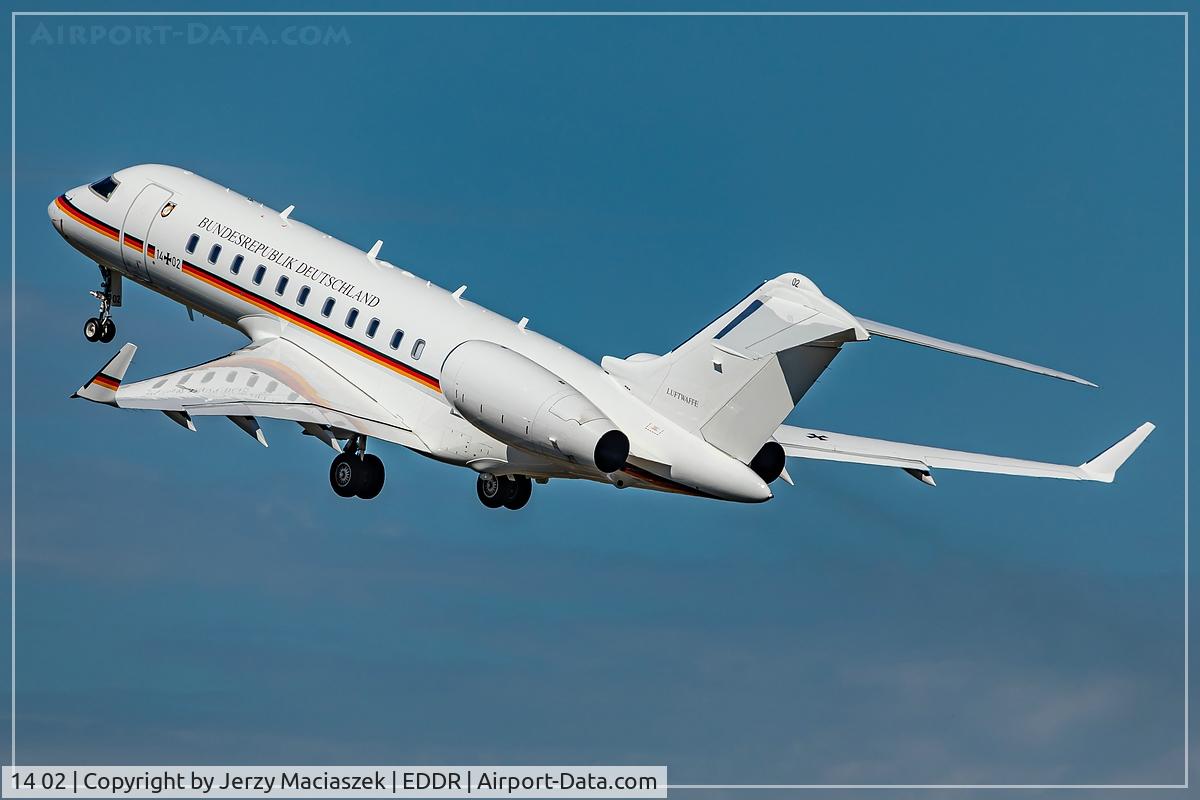 14 02, 2010 Bombardier BD-700-1A11 Global 5000 C/N 9404, Bombardier BD-700-1A11 Global 5000, c/n: 9404