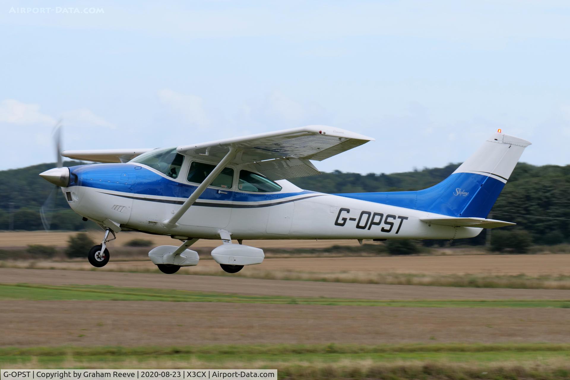 G-OPST, 1981 Cessna 182R Skylane C/N 182-67932, Departing from Northrepps.