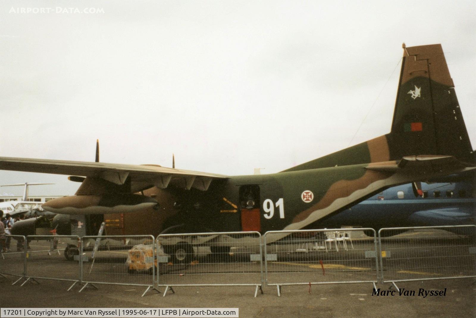 17201, 1990 CASA C-212-300M Aviocar C/N 459, AT Paris Airshow 1995.