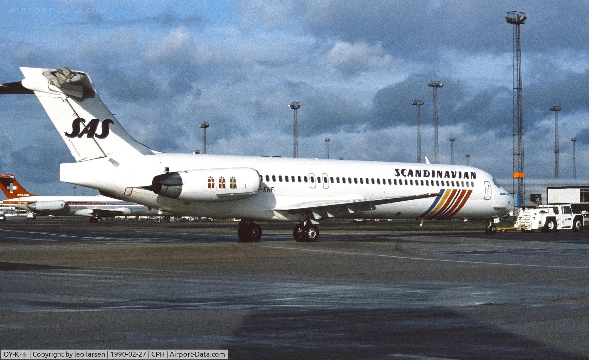 OY-KHF, 1988 McDonnell Douglas MD-87 (DC-9-87) C/N 49609, Copenhagen 27.2.1990