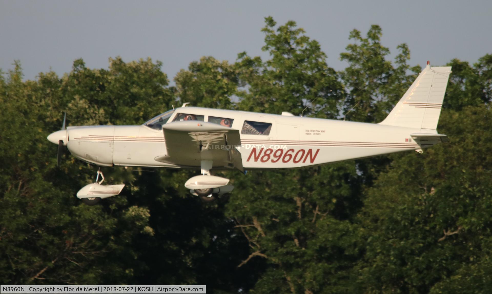 N8960N, 1969 Piper PA-32-300 Cherokee Six C/N 32-40771, PA-32-300
