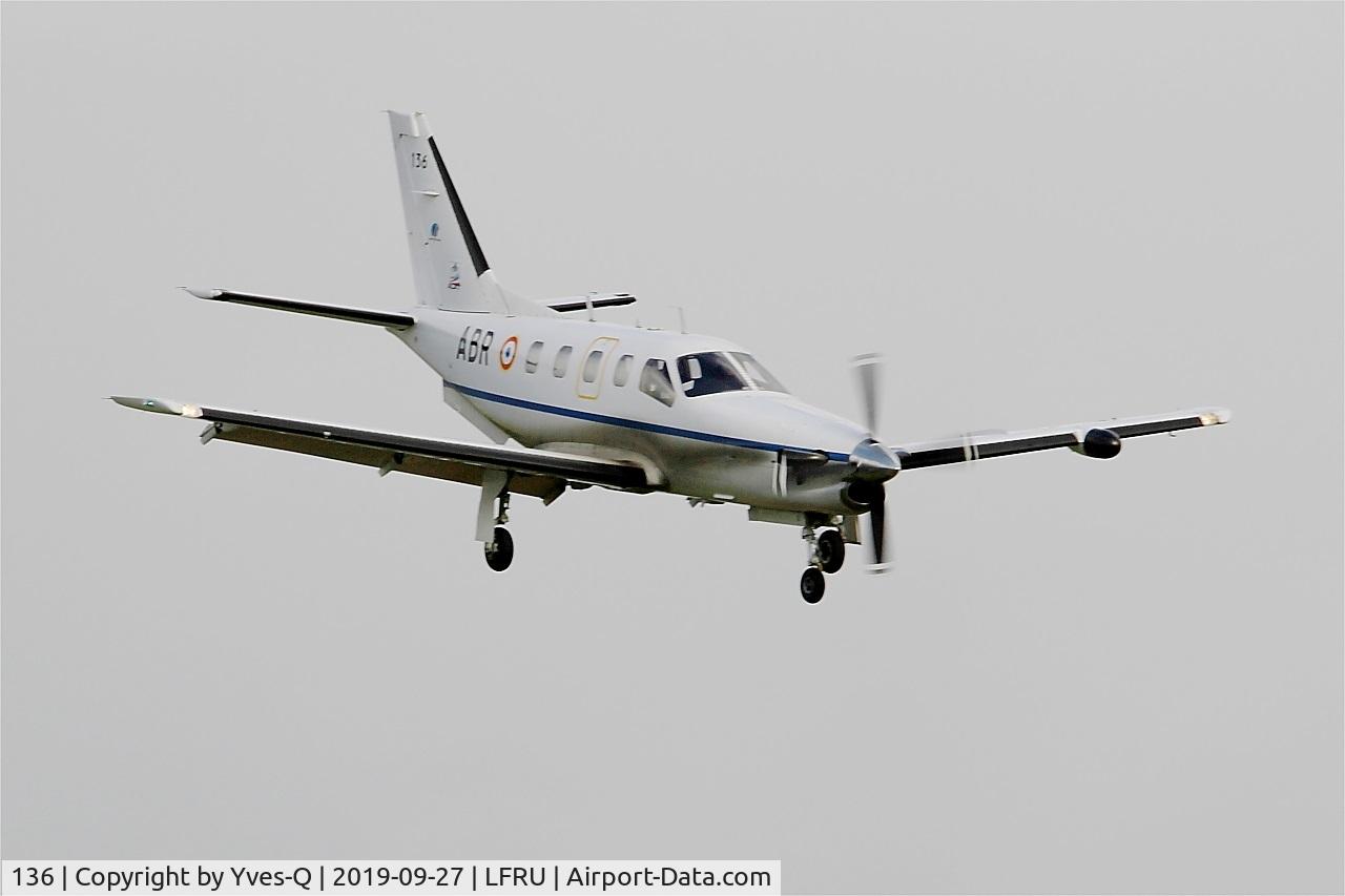 136, 2008 Socata TBM-700B C/N 136, Socata TBM-700B, On final rwy 22, Morlaix-Ploujean airport (LFRU-MXN) Air show 2019