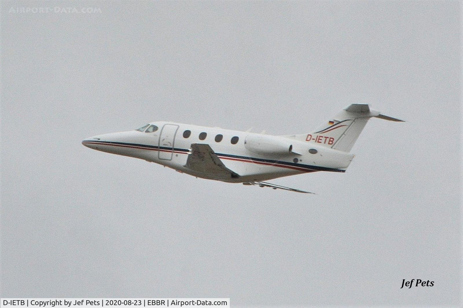 D-IETB, 2003 Raytheon 390 Premier I C/N RB-60, Departing Brussels Airport.