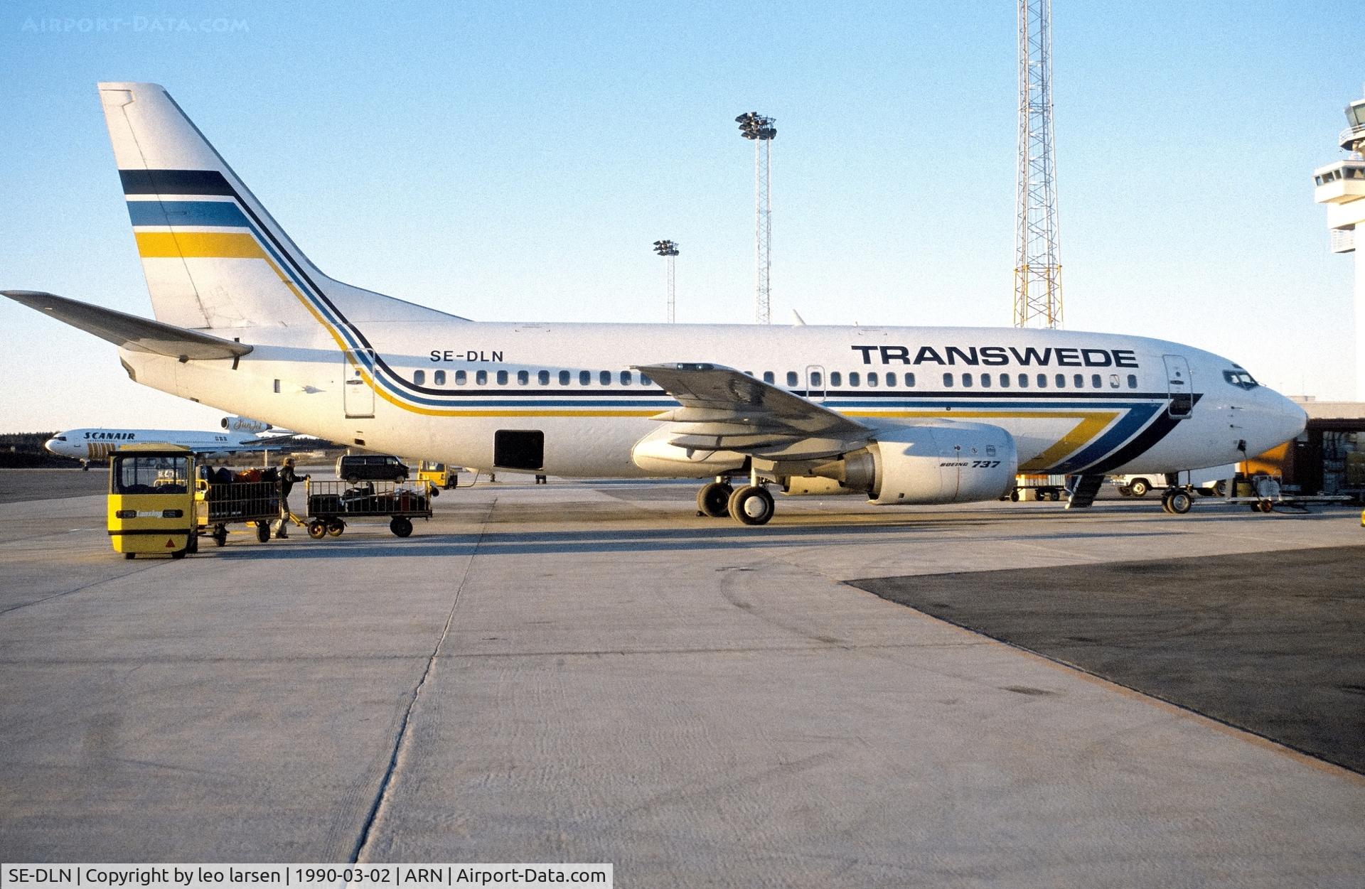 SE-DLN, 1987 Boeing 737-3Y0/SF C/N 23747, Arlanda 2.3.1990
