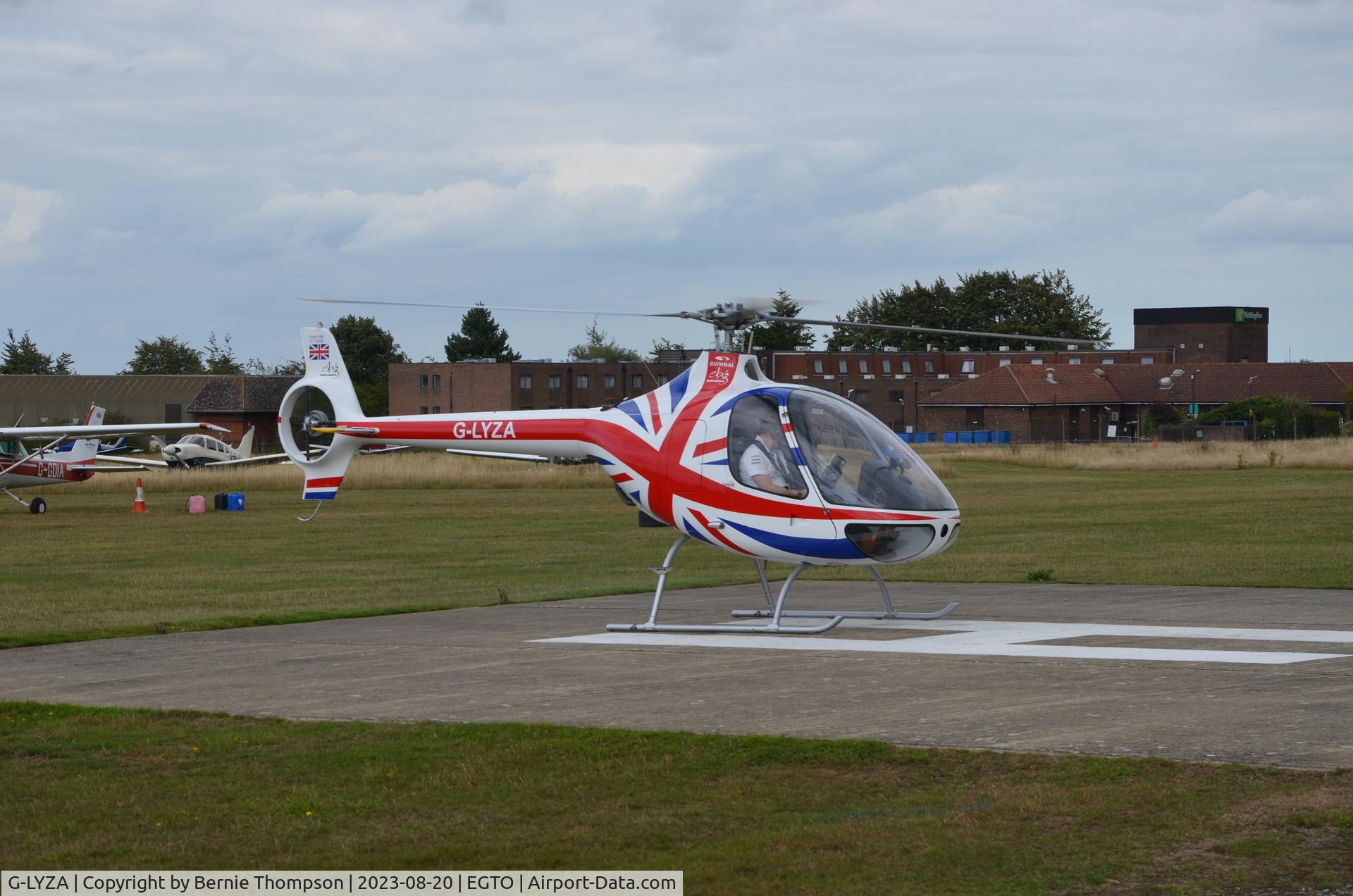 G-LYZA, 2017 Guimbal Cabri G2 C/N 1200, Seen at Rochester. Kent.