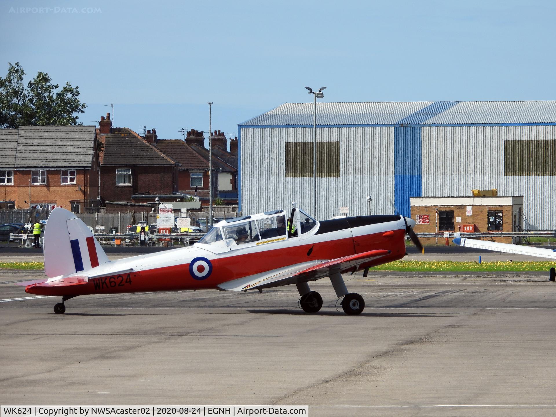 WK624, 1952 De Havilland DHC-1 Chipmunk T.10 C/N C1/0637, Taxiing in at Blackpool