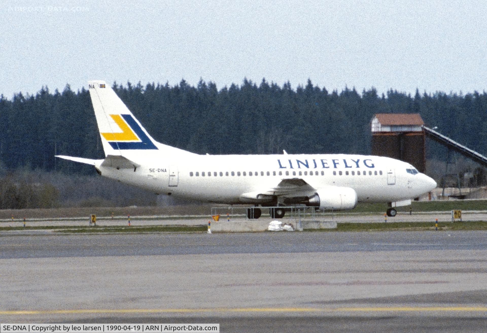 SE-DNA, 1990 Boeing 737-59D C/N 24694, Stockholm Arlanda 19.4.1990