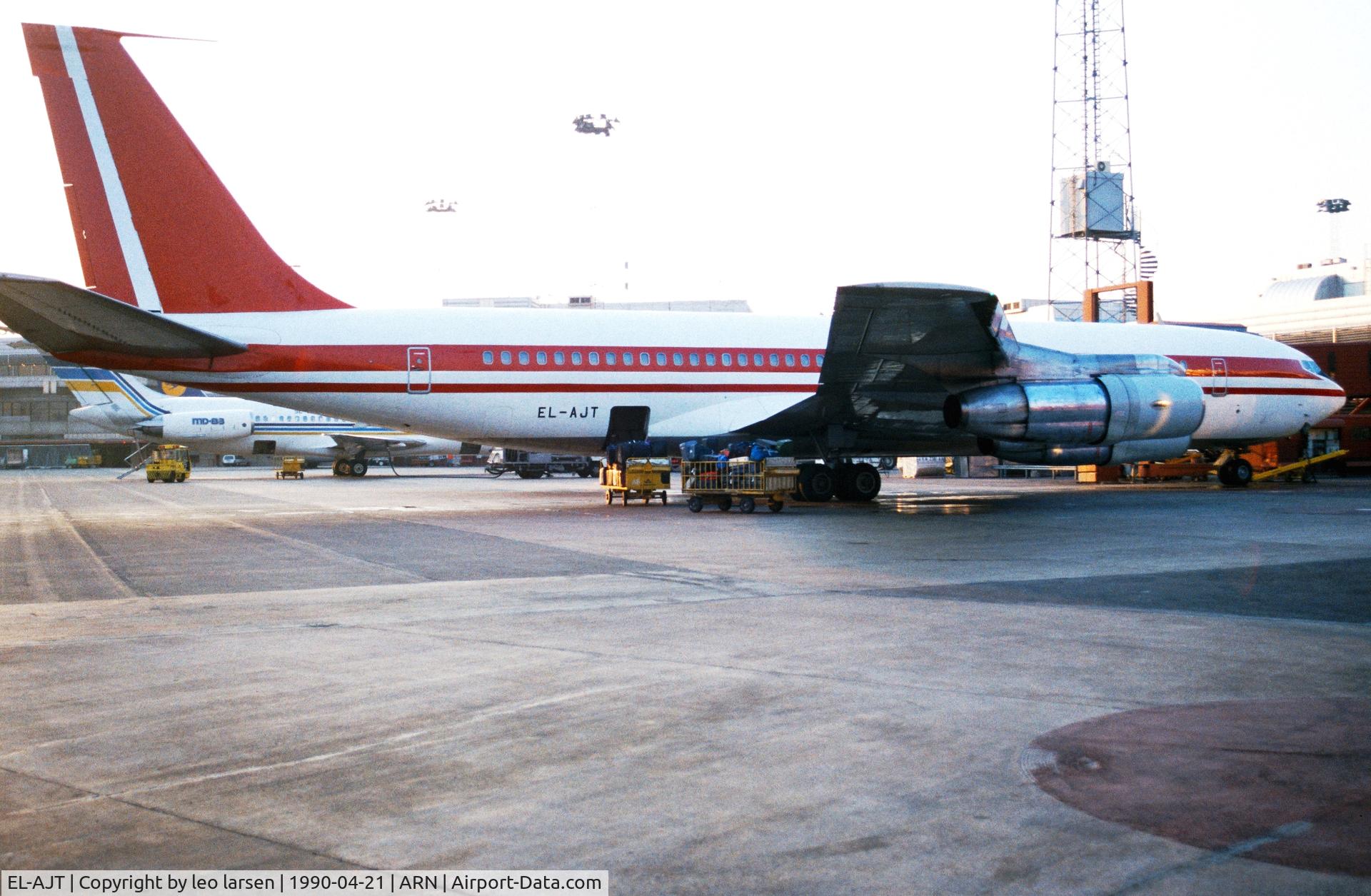 EL-AJT, 1965 Boeing 707-344B C/N 18891, Arlanda 21.4.1990