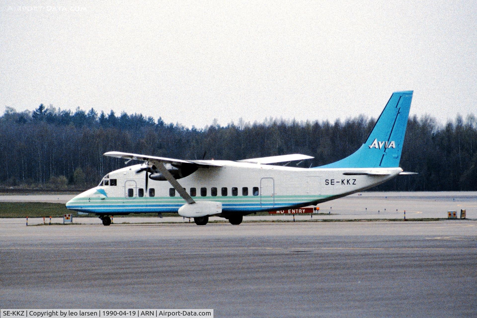 SE-KKZ, 1984 Short 360-100 C/N SH.3664, Arlanda 19.4.1990