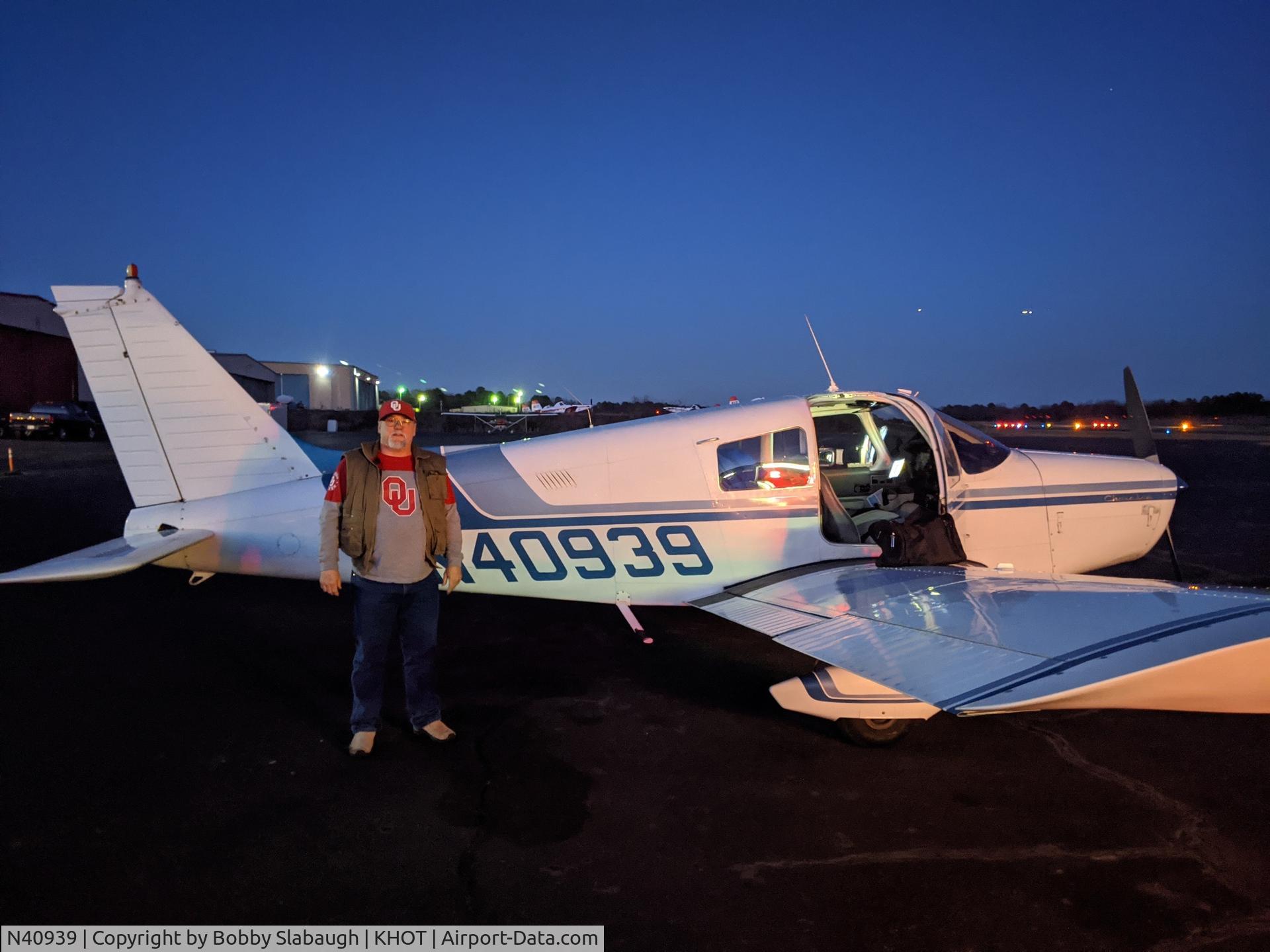 N40939, 1973 Piper PA-28-140 C/N 28-7425191, Night landing hot springs