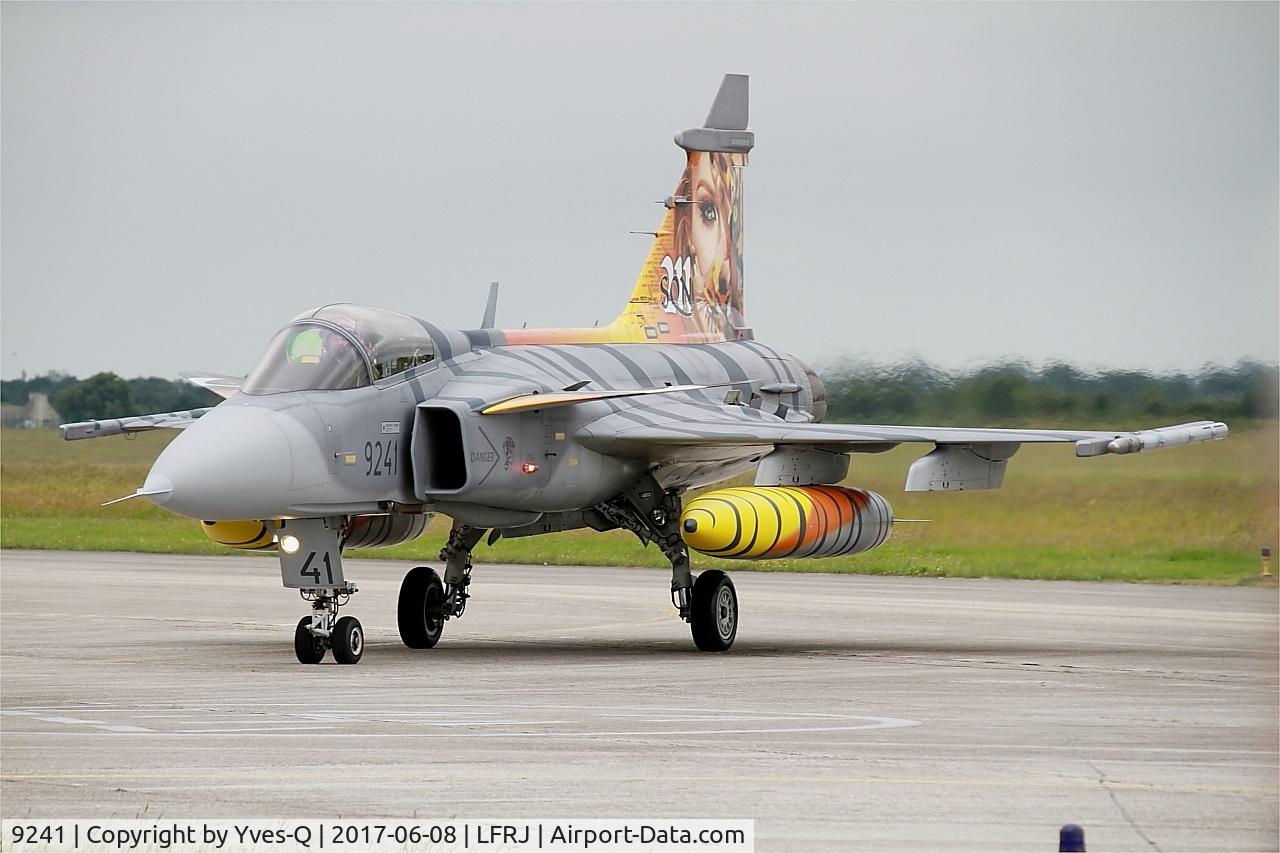9241, Saab JAS-39C Gripen C/N 39241, Saab JAS-39C Gripen, Taxiing to flight line, Landivisiau Naval Air Base (LFRJ) Tiger Meet 2017