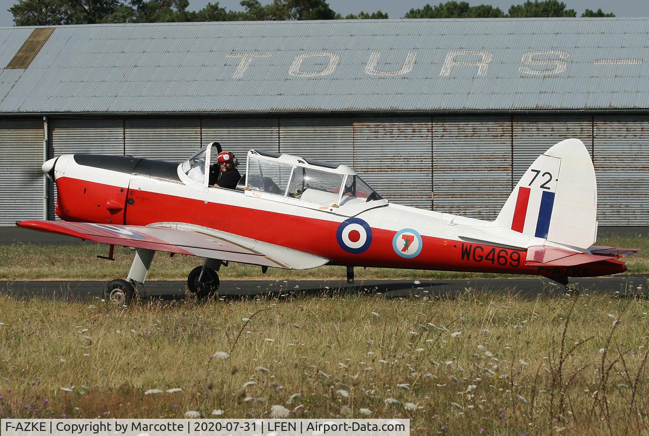 F-AZKE, 1951 De Havilland DHC-1 Chipmunk T.10 C/N C1/0519, taxiing.