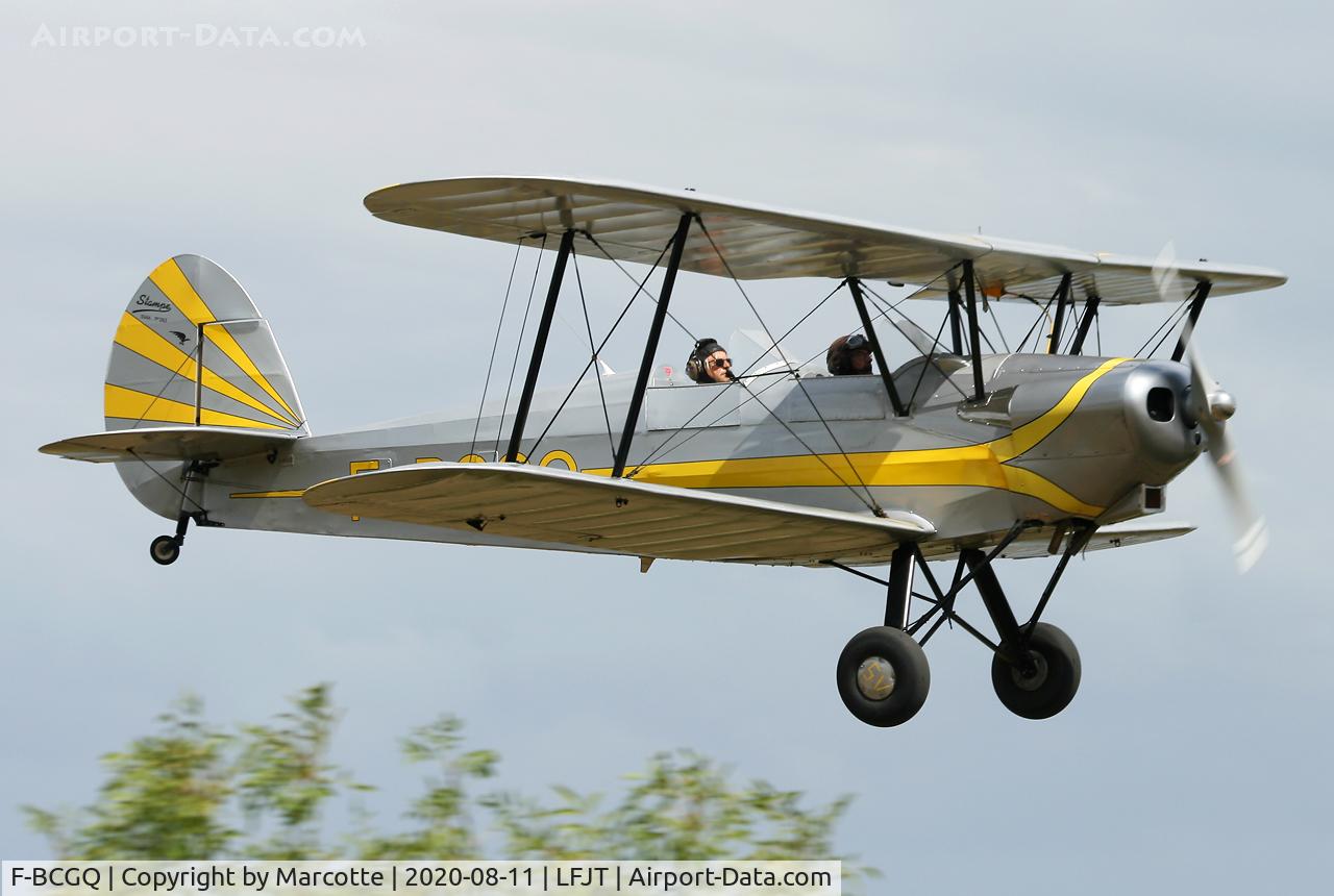 F-BCGQ, Stampe-Vertongen SV-4A C/N 263, final runway 21.