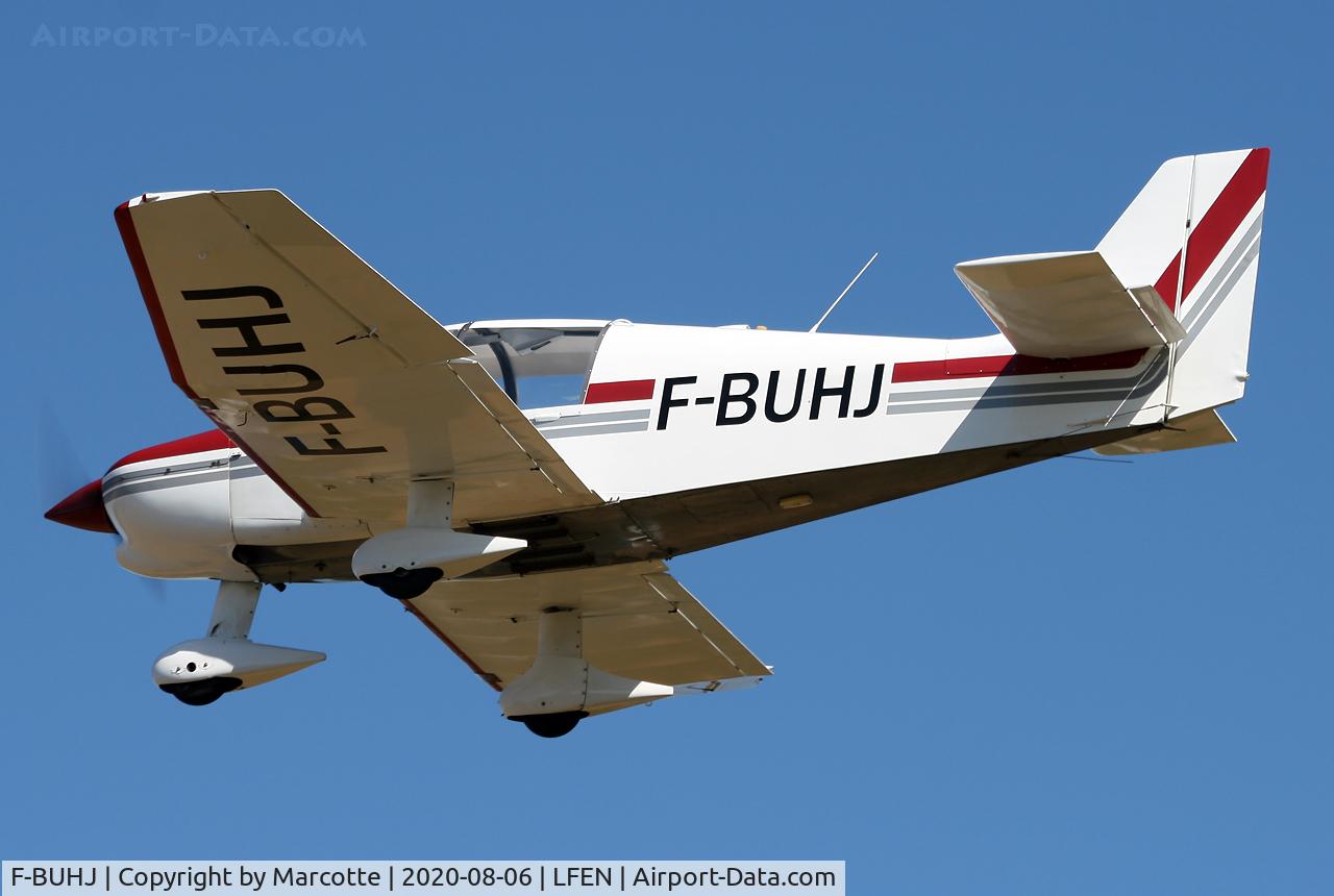 F-BUHJ, Robin DR-400-140B Major C/N 793, departing runway 04.