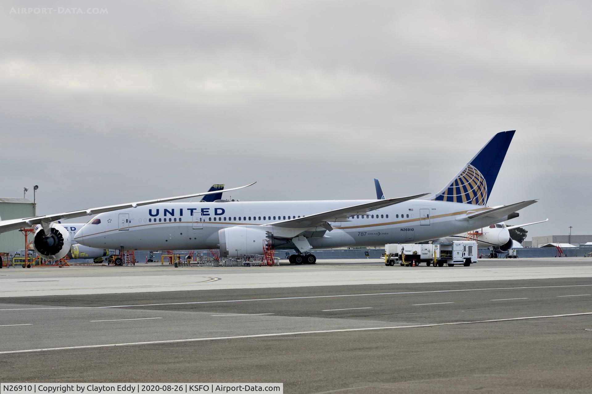 N26910, 2014 Boeing 787-8 Dreamliner C/N 34826, SFO 2020.