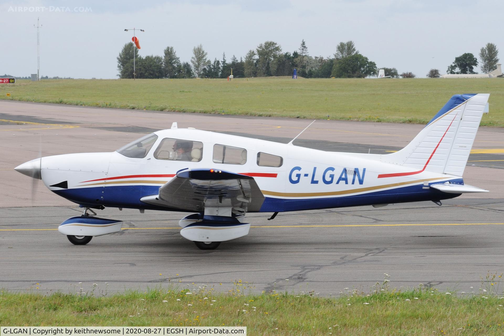 G-LGAN, 1999 Piper PA-28-181 Cherokee Archer III C/N 2843248, Arriving at Norwich.