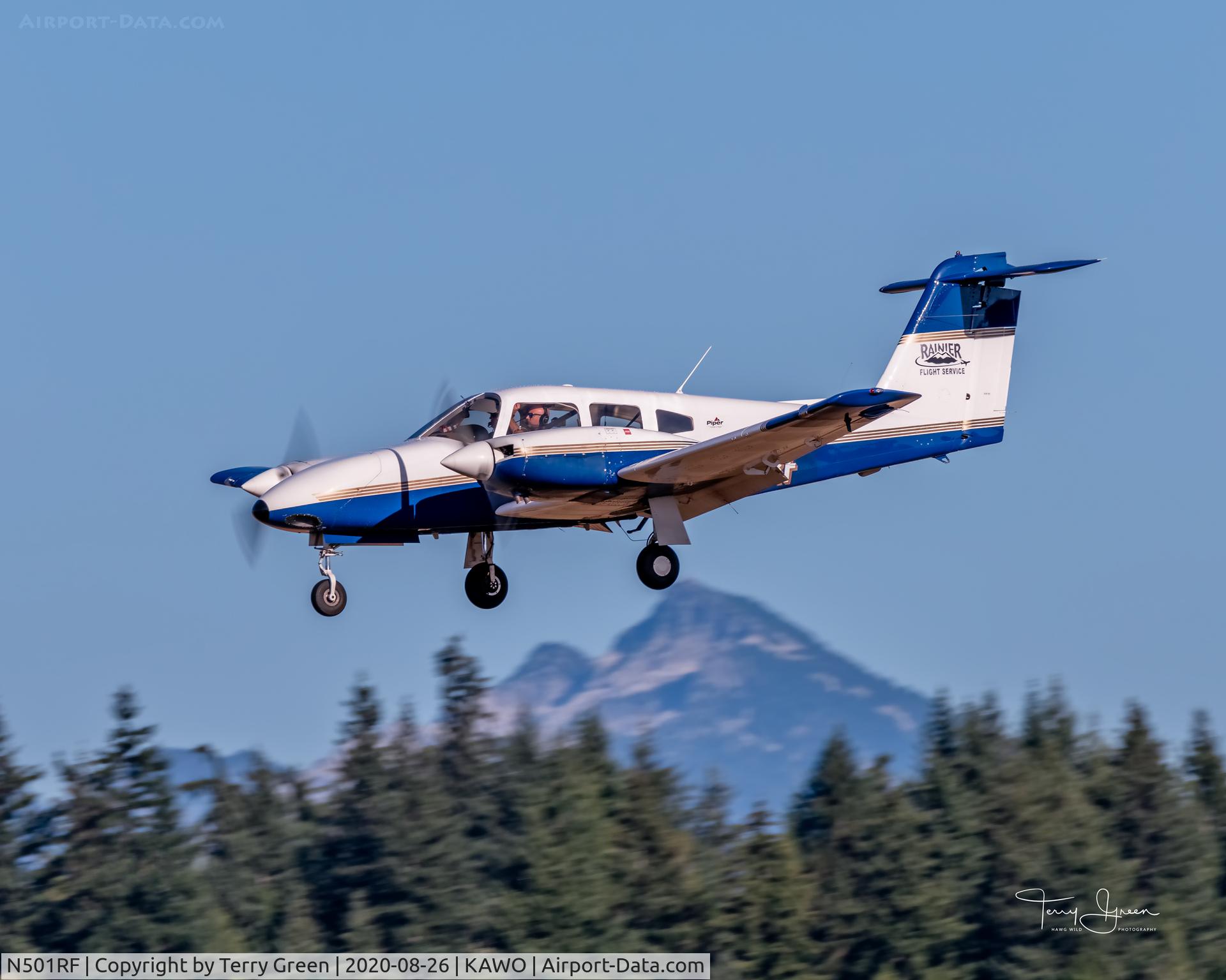 N501RF, 2005 Piper PA-44-180 Seminole C/N 4496210, KAWO