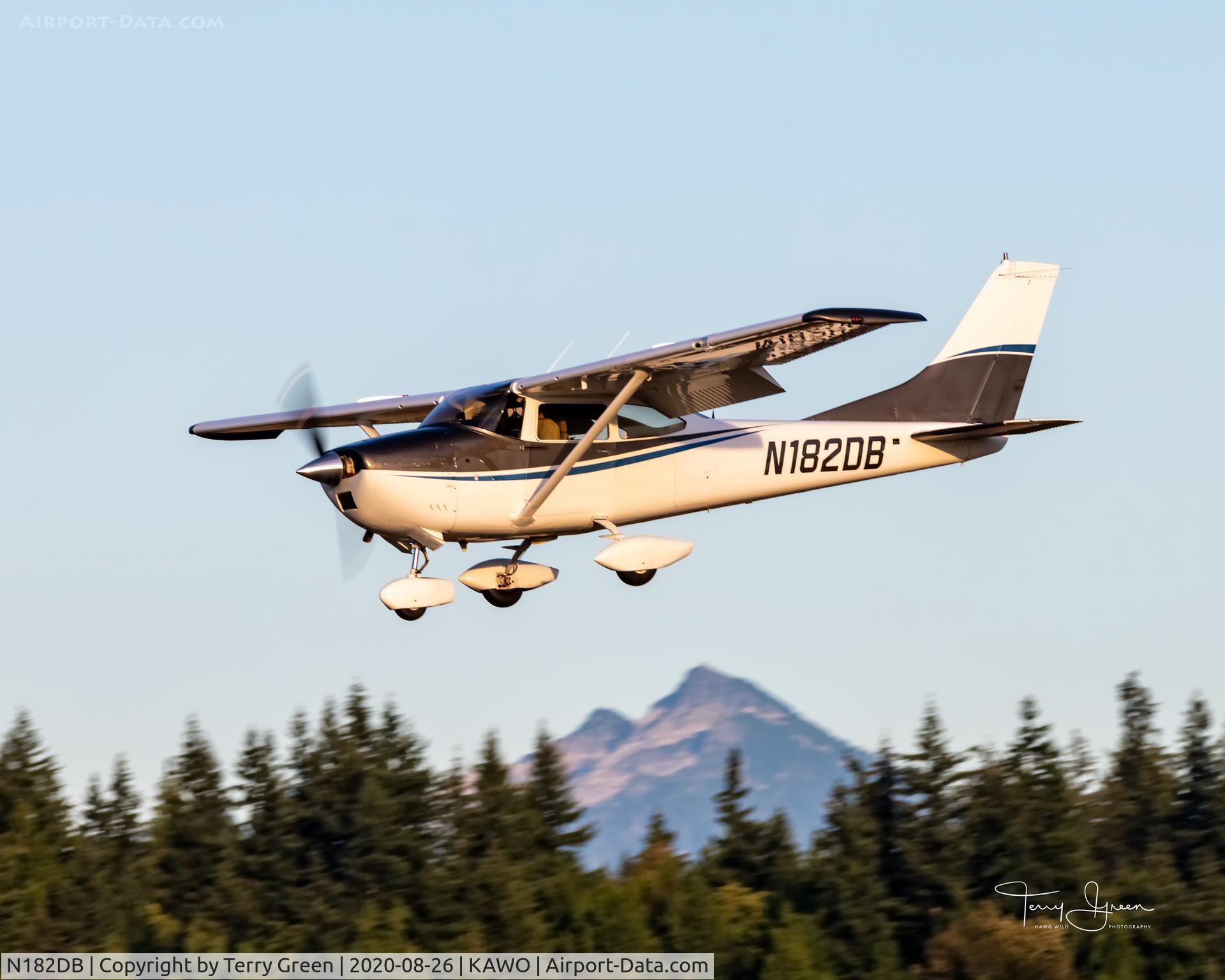 N182DB, 1964 Cessna 182G Skylane C/N 18255607, KAWO