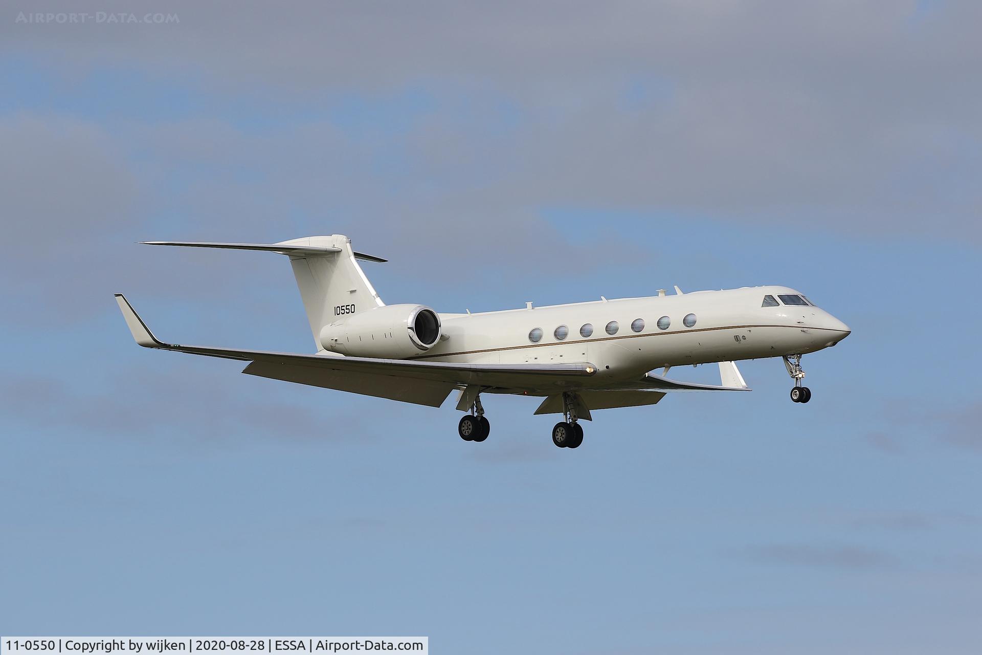 11-0550, 2010 Gulfstream Aerospace C-37B Gulfstream 550 C/N 5297, RWY 01L