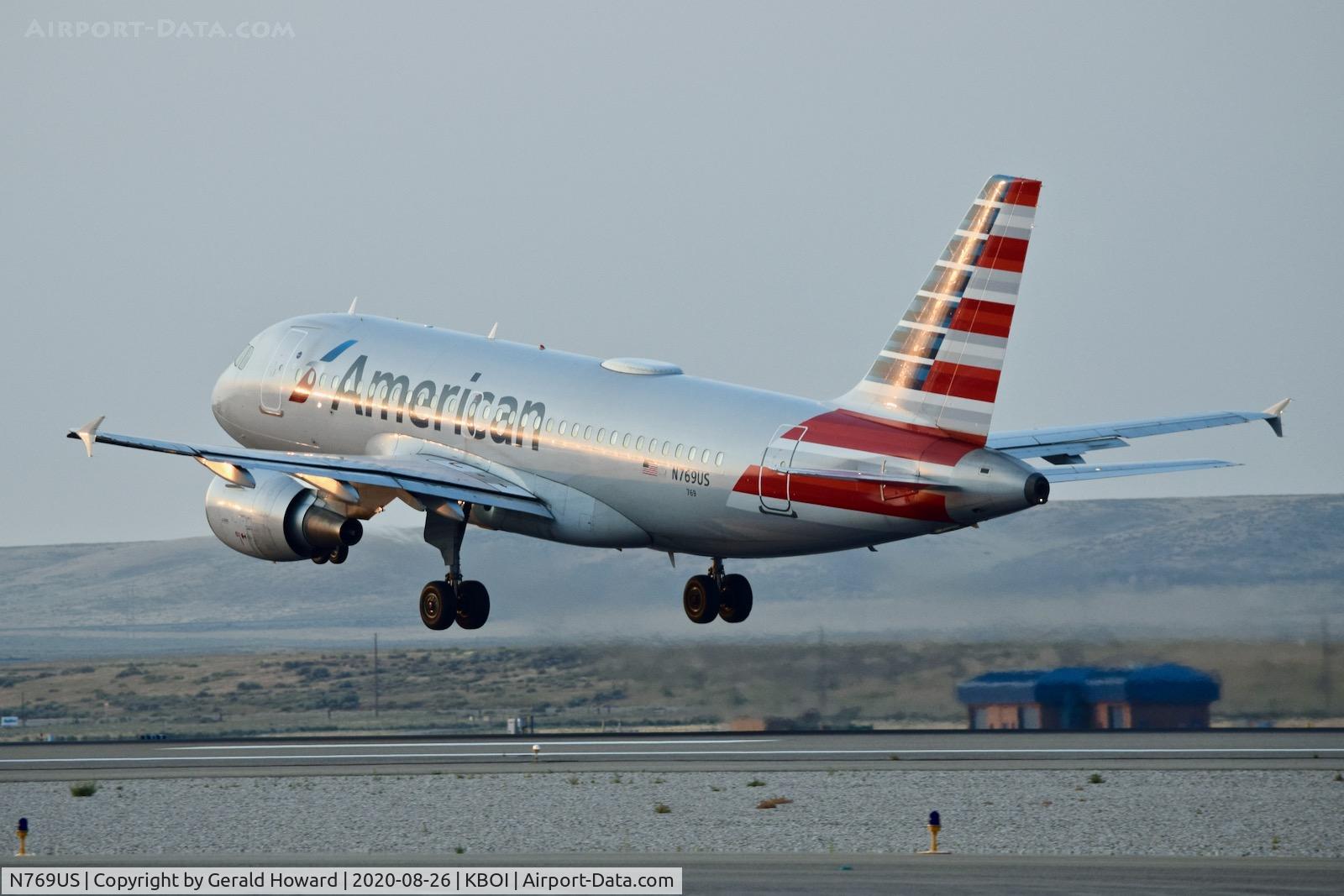 N769US, 2000 Airbus A319-112 C/N 1391, Departing BOI.