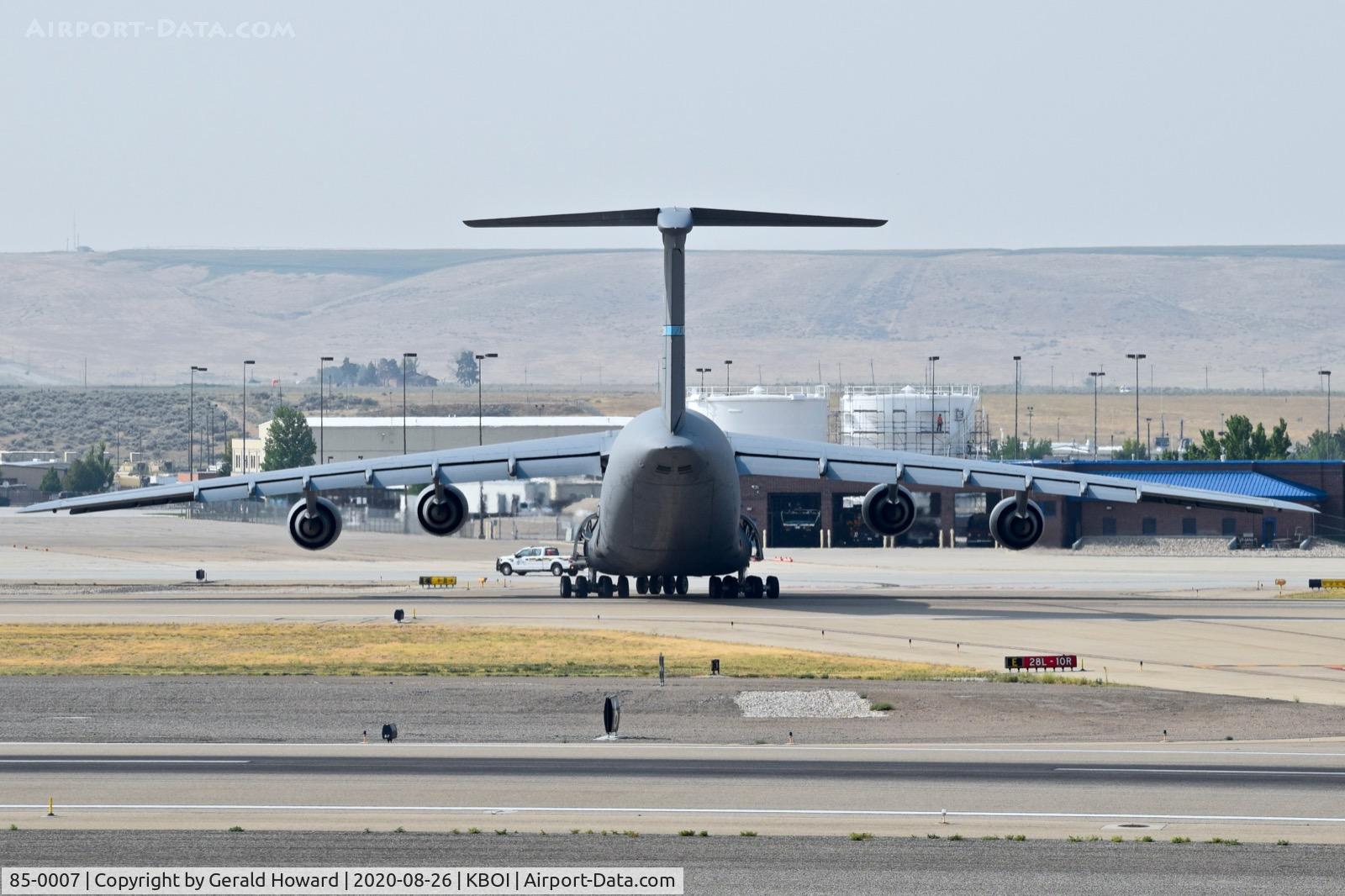 85-0007, 1985 Lockheed C-5M Super Galaxy C/N 500-0093, Taxiing to parking. 9th Airlift Sq., 436th Airlift Wing, Dover, DE.