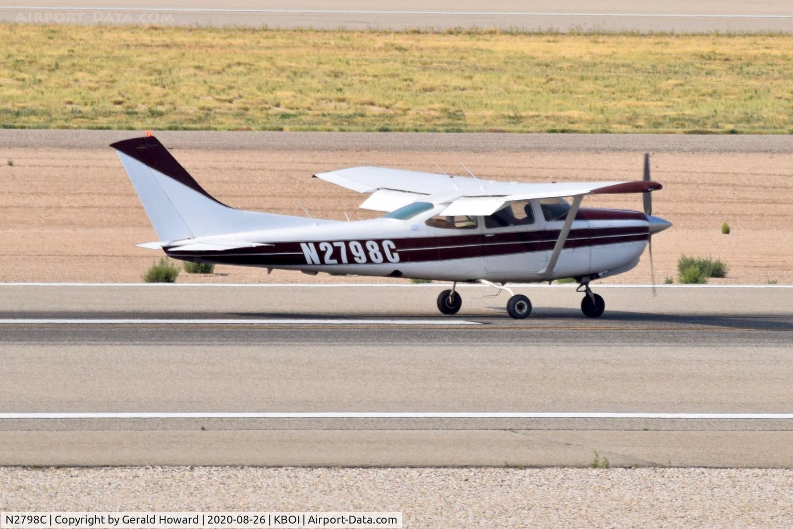N2798C, 1978 Cessna R182 Skylane RG C/N R18200228, Landed on 28R.