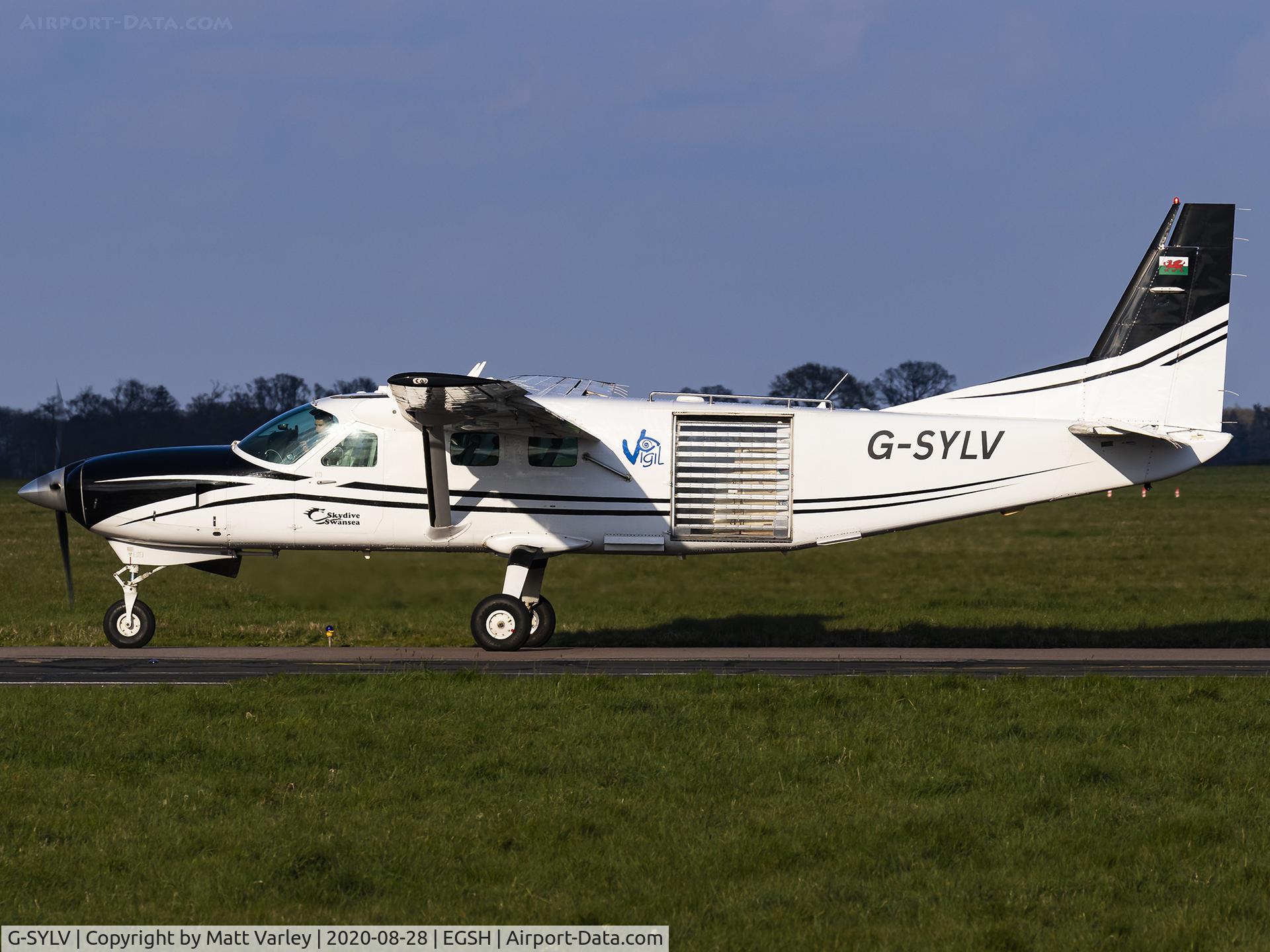 G-SYLV, 2002 Cessna 208B  Grand Caravan C/N 208B0936, SUN :) :) :)