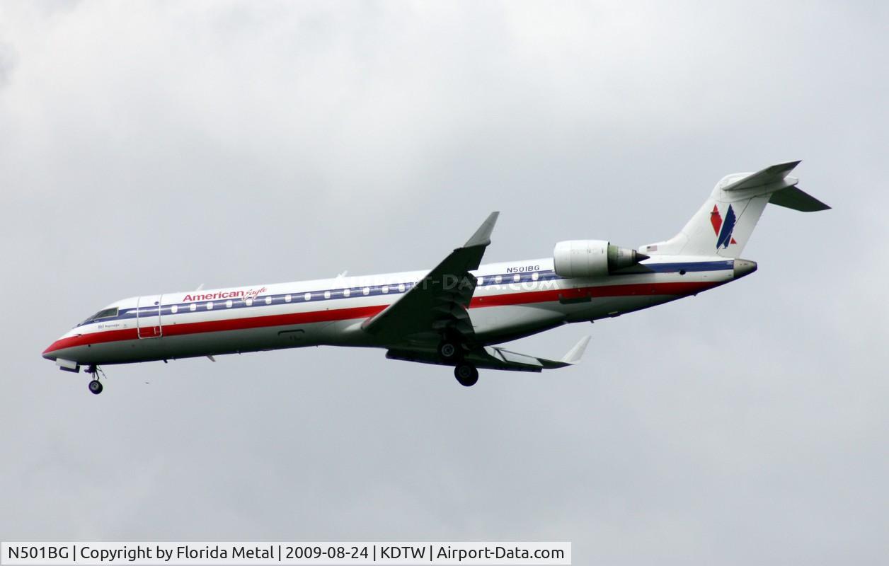N501BG, 2001 Bombardier CRJ-701ER (CL-600-2C10) Regional Jet C/N 10017, DTW 2009