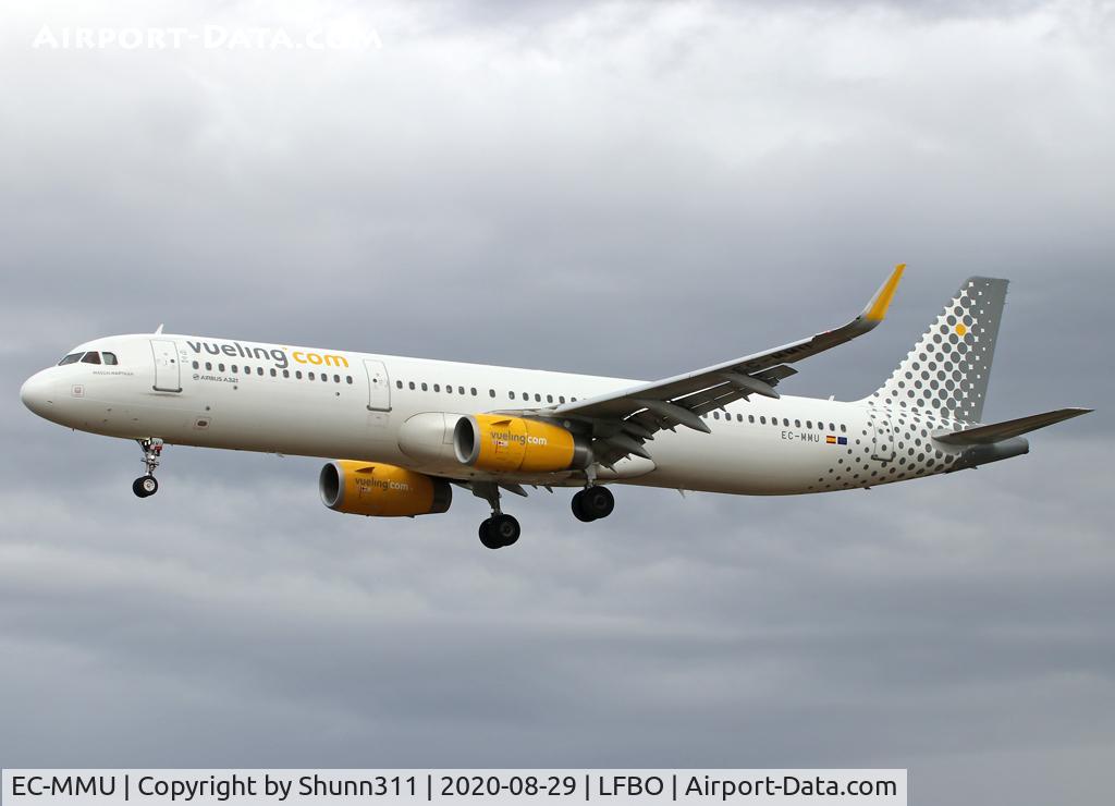EC-MMU, 2016 Airbus A321-231 C/N 7218, Landing rwy 32R