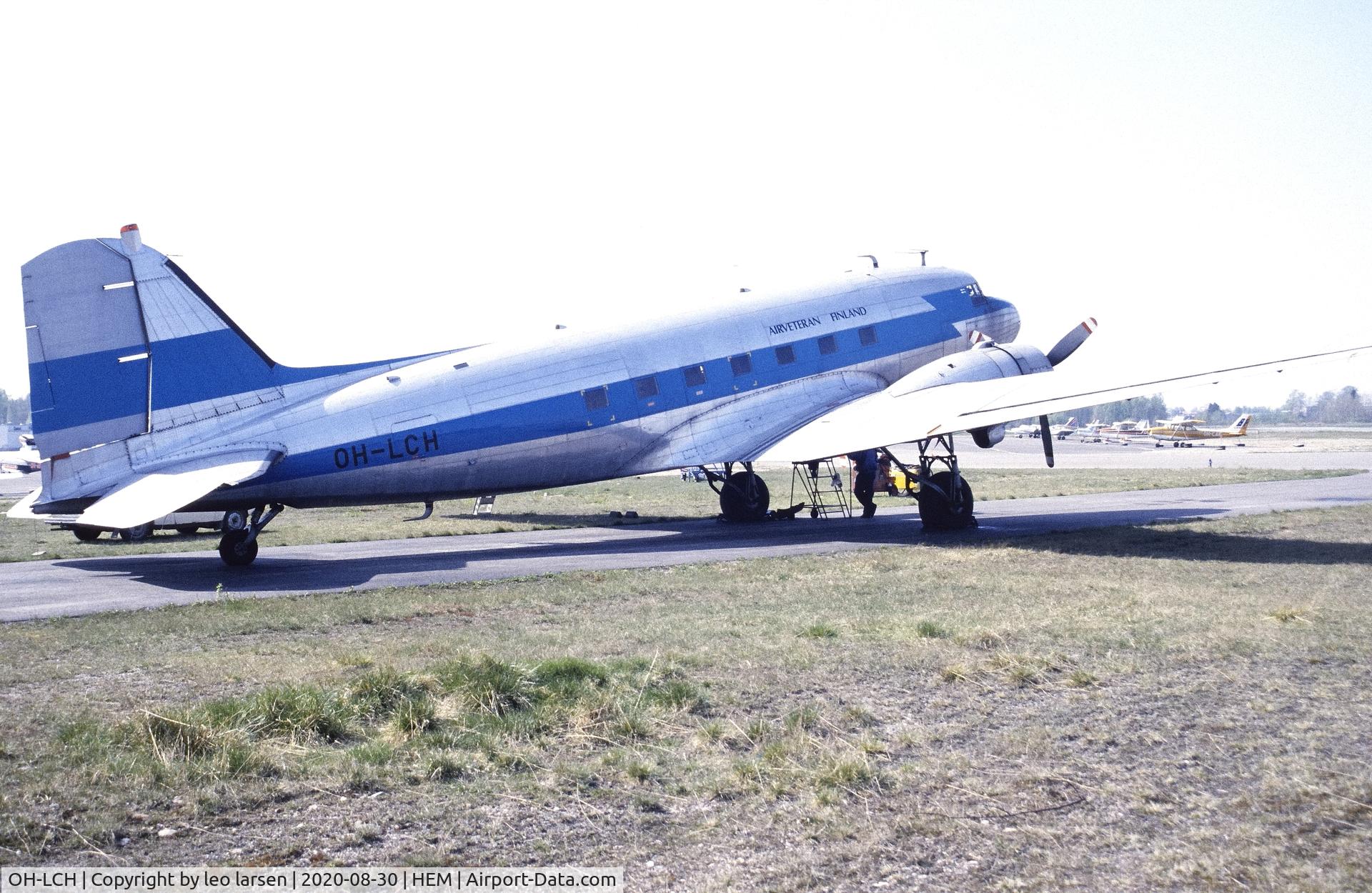 OH-LCH, 1942 Douglas C-53C Skytrooper C/N 6346, Malmi 3.5.1990