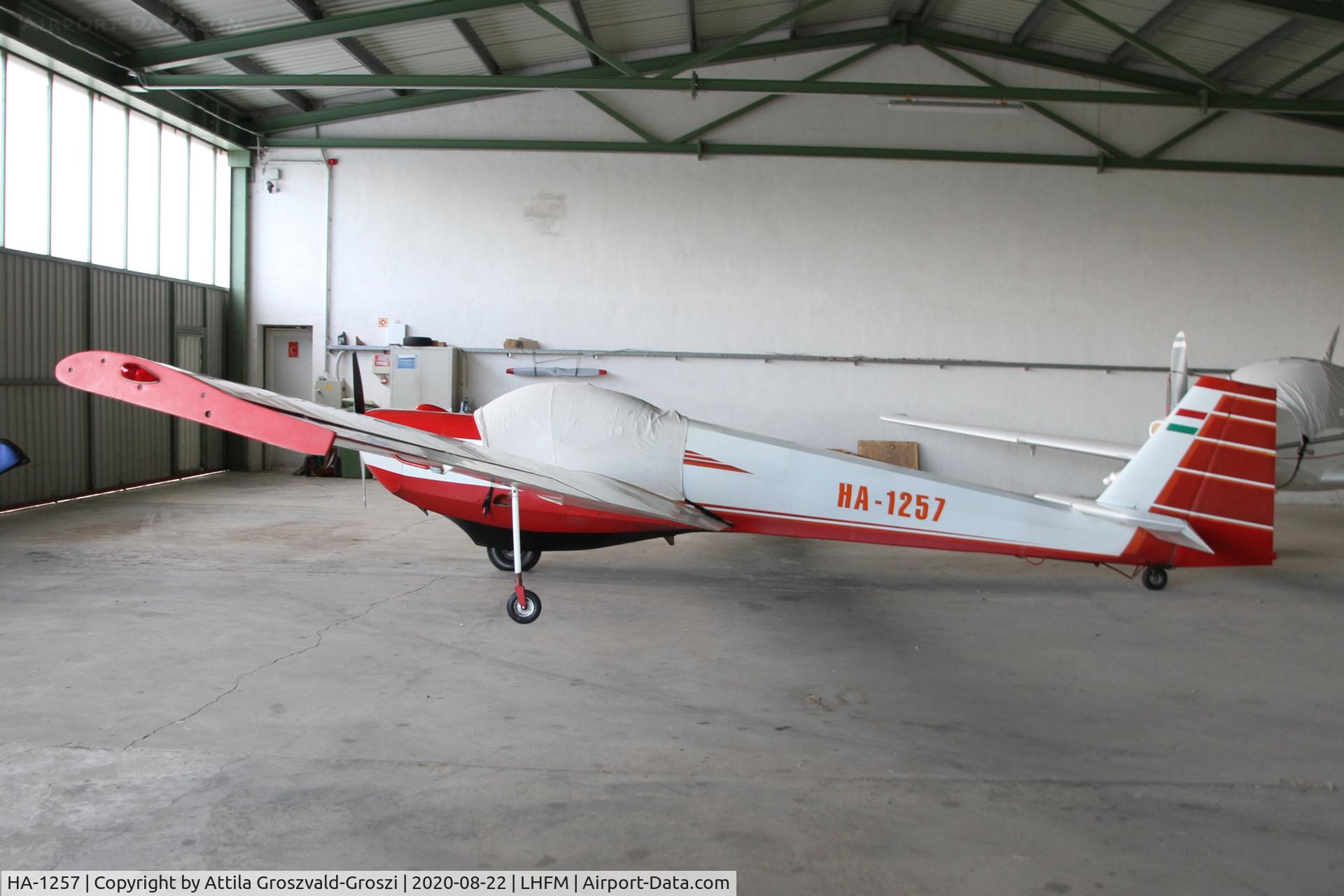HA-1257, 1988 Scheibe SF-25C Falke 2000 C/N 44455, LHFM - Fertöszentmiklós, MEIDL Airport, Hungary