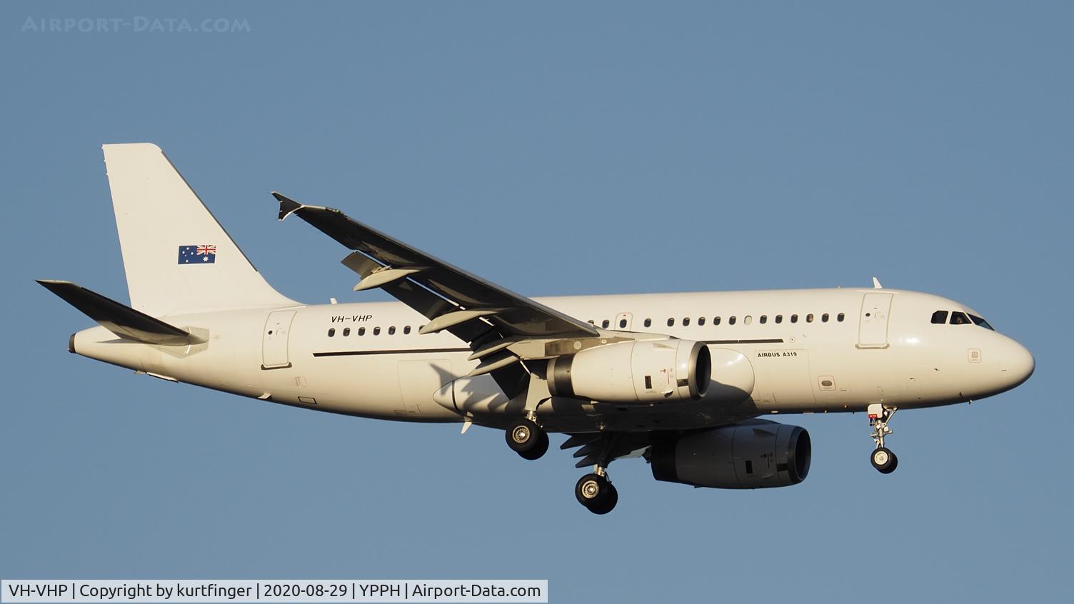 VH-VHP, 2009 Airbus A319-132 C/N 3757, Airbus A319-139 cn 3757. Skytraders VH-VHP final rwy 21 YPPH 29 August 2020