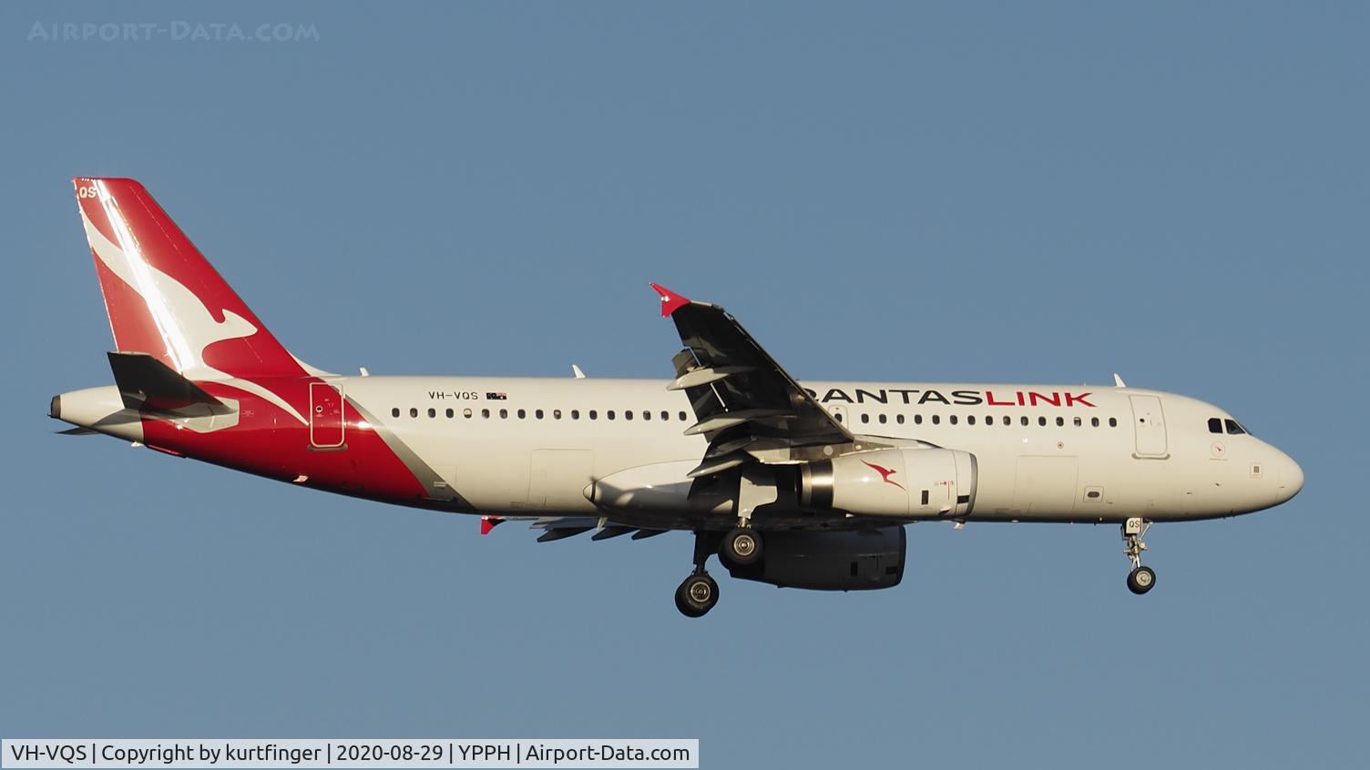 VH-VQS, 2005 Airbus A320-232 C/N 2515, Airbus A320-232 cn 2515. QantasLink VH-VQS named Kangaroo Paw. YPPH 29 August 2020