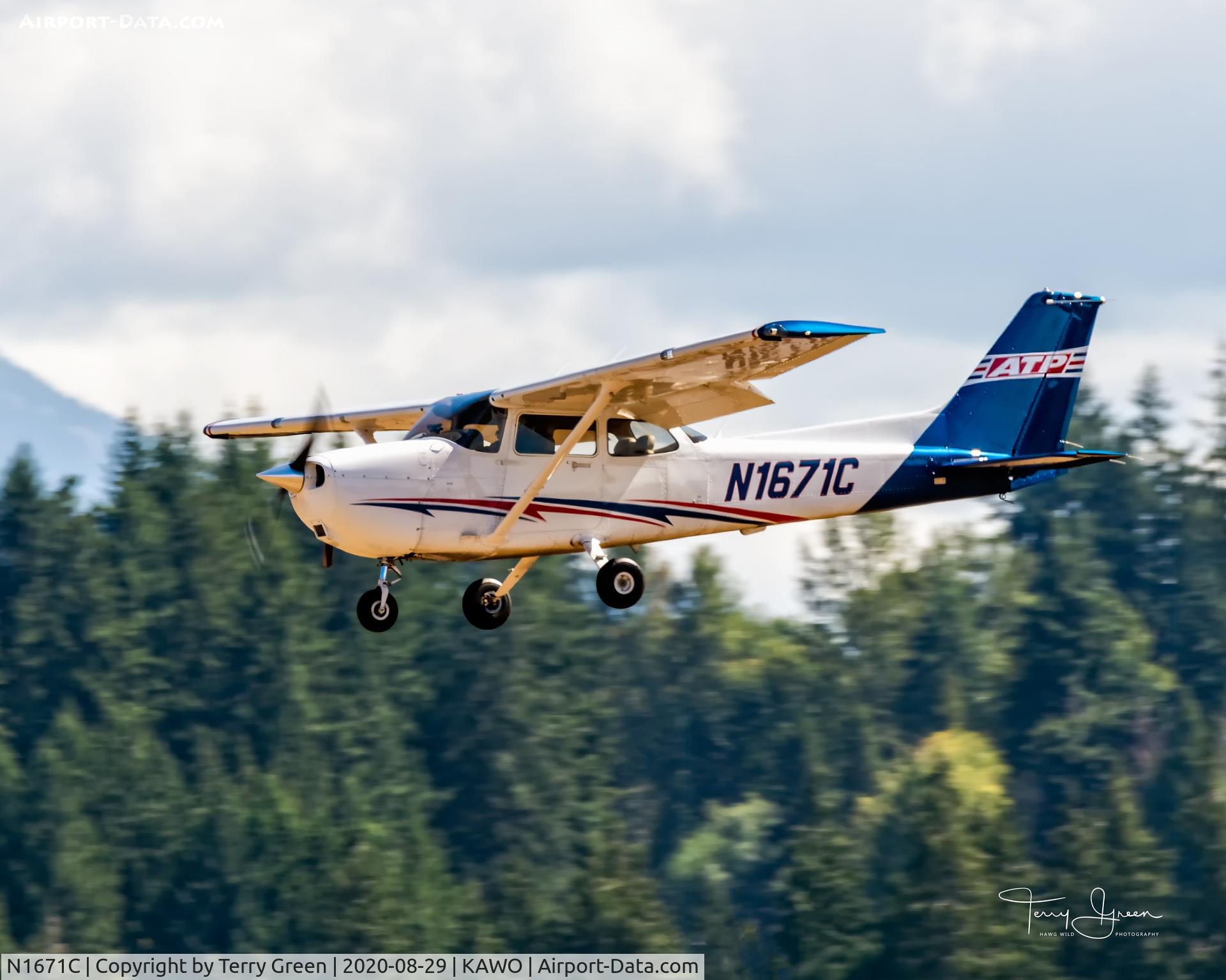 N1671C, 2016 Cessna 172S C/N 172S11759, KAWO