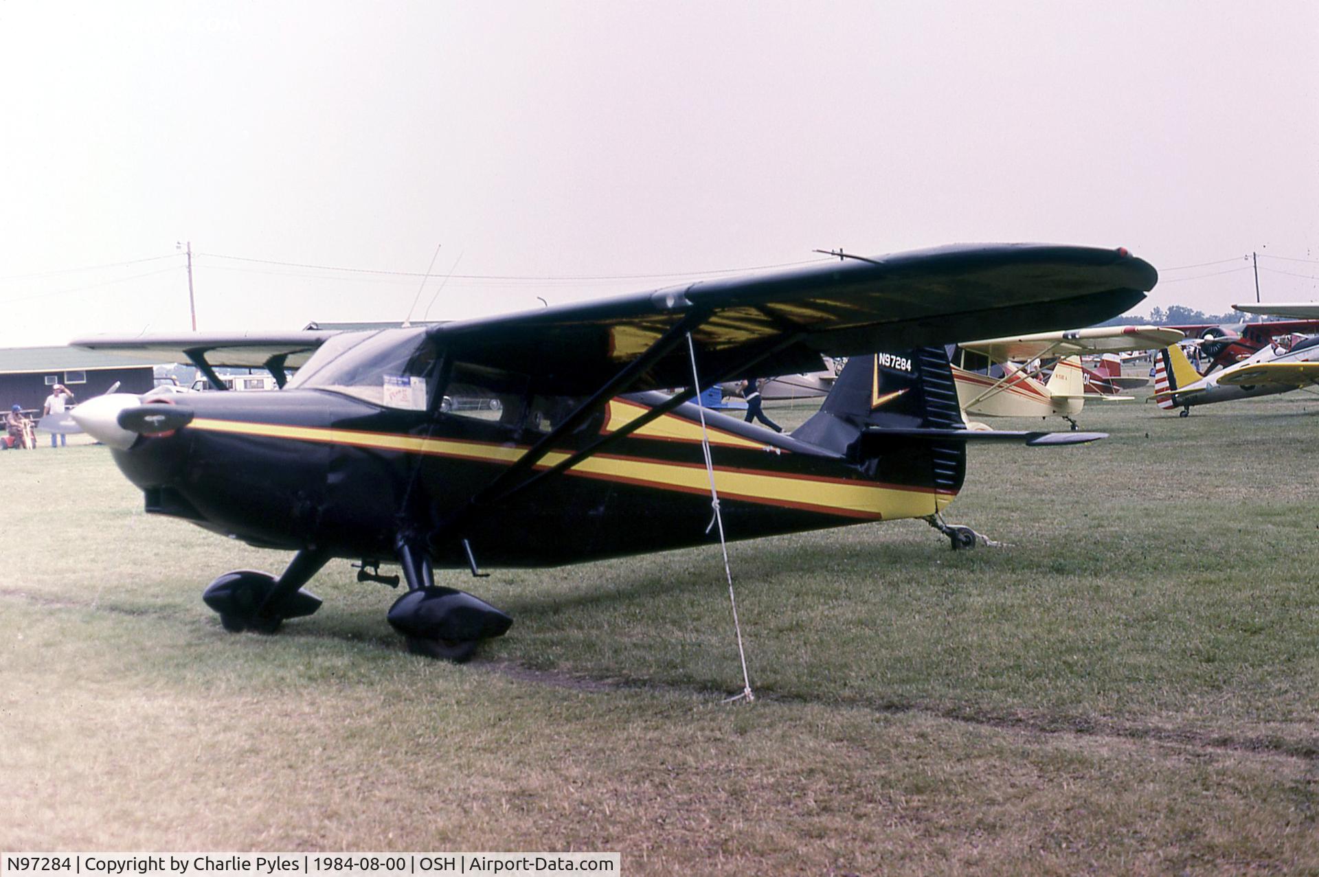 N97284, 1946 Stinson 108-1 Voyager C/N 108-284, At the big show.