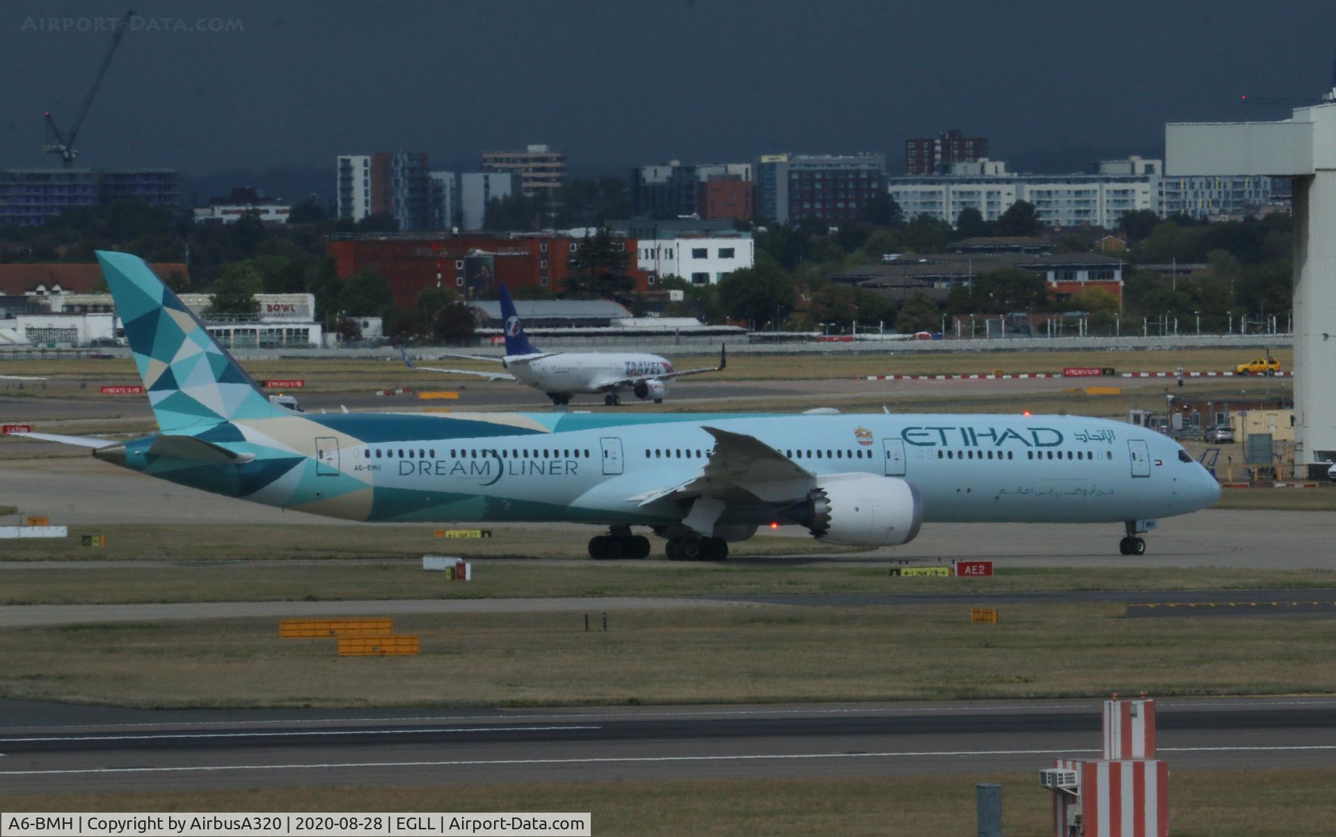 A6-BMH, 2020 Boeing 787-10 Dreamliner Dreamliner C/N 60765, Departing LHR
