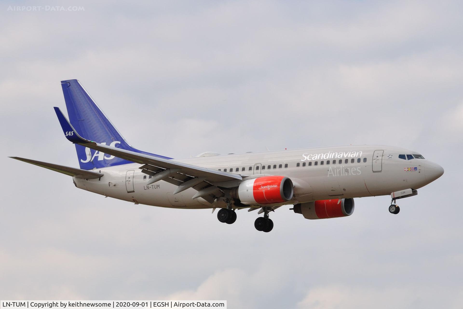 LN-TUM, 2002 Boeing 737-705 C/N 29098, Arriving at Norwich for maintenance.