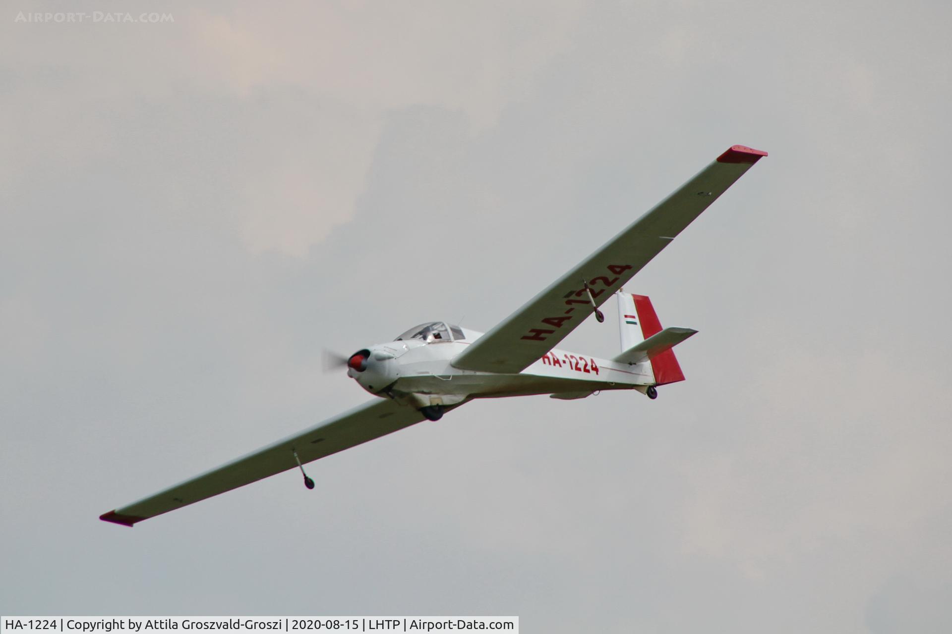 HA-1224, 1971 Scheibe SF-25D Falke C/N 4817D, LHTP - Tapolca Airport, Hungary