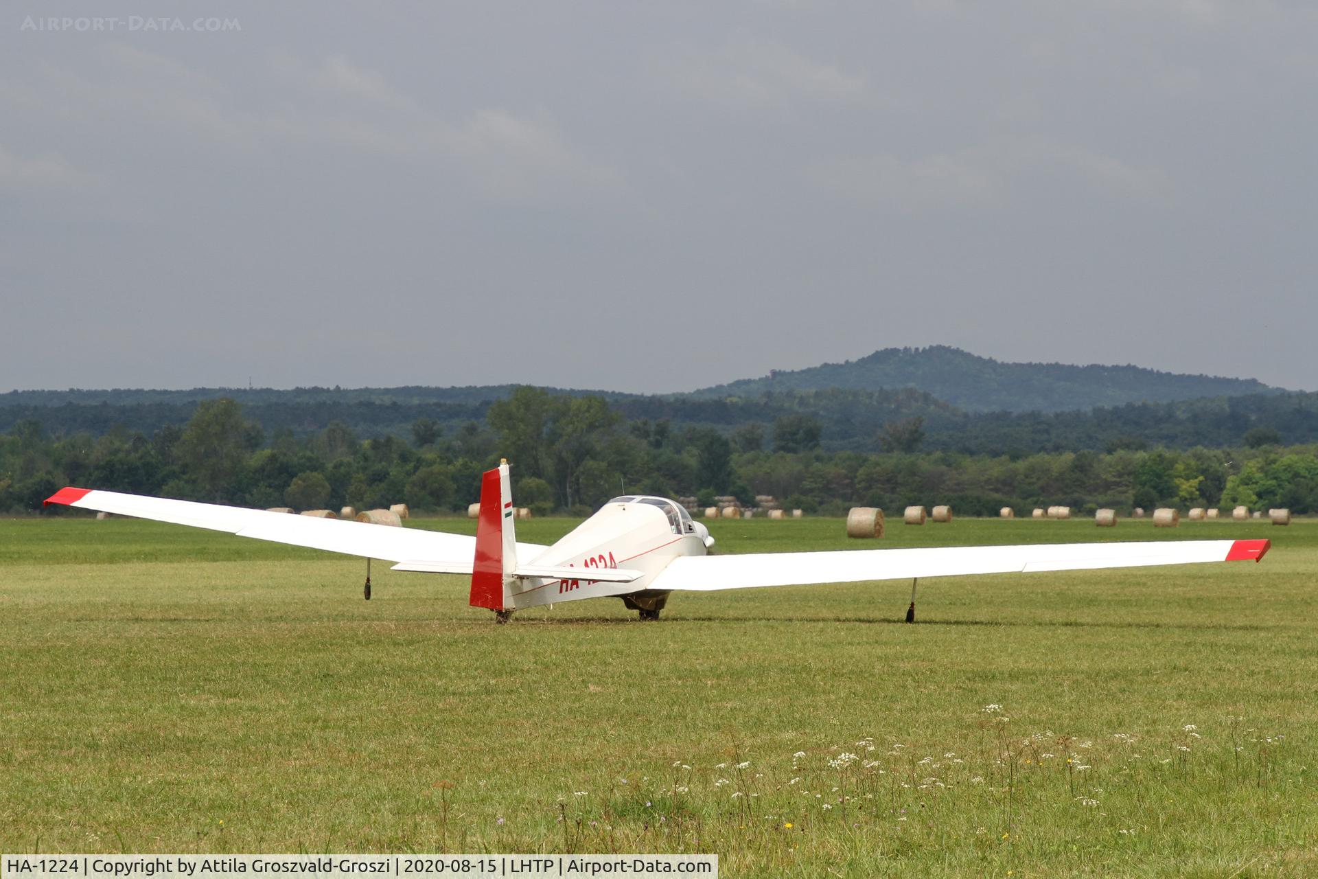 HA-1224, 1971 Scheibe SF-25D Falke C/N 4817D, LHTP - Tapolca Airport, Hungary