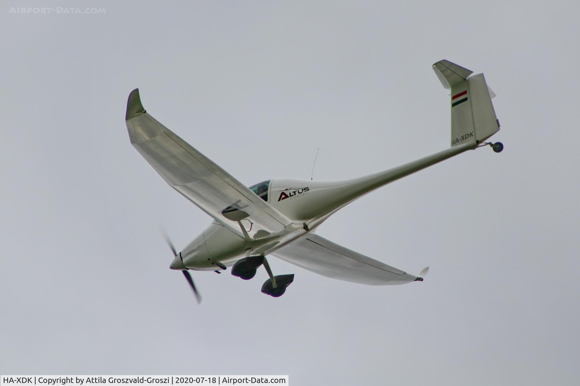HA-XDK, 2017 Omikron-Dokk Altus C/N 001, Becsehely-Mura Airfield, Hungary