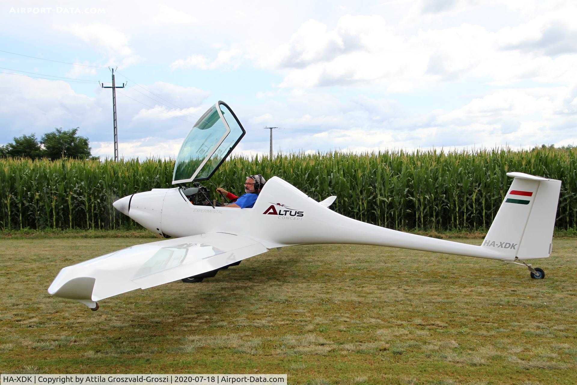 HA-XDK, 2017 Omikron-Dokk Altus C/N 001, Becsehely-Mura Airfield, Hungary