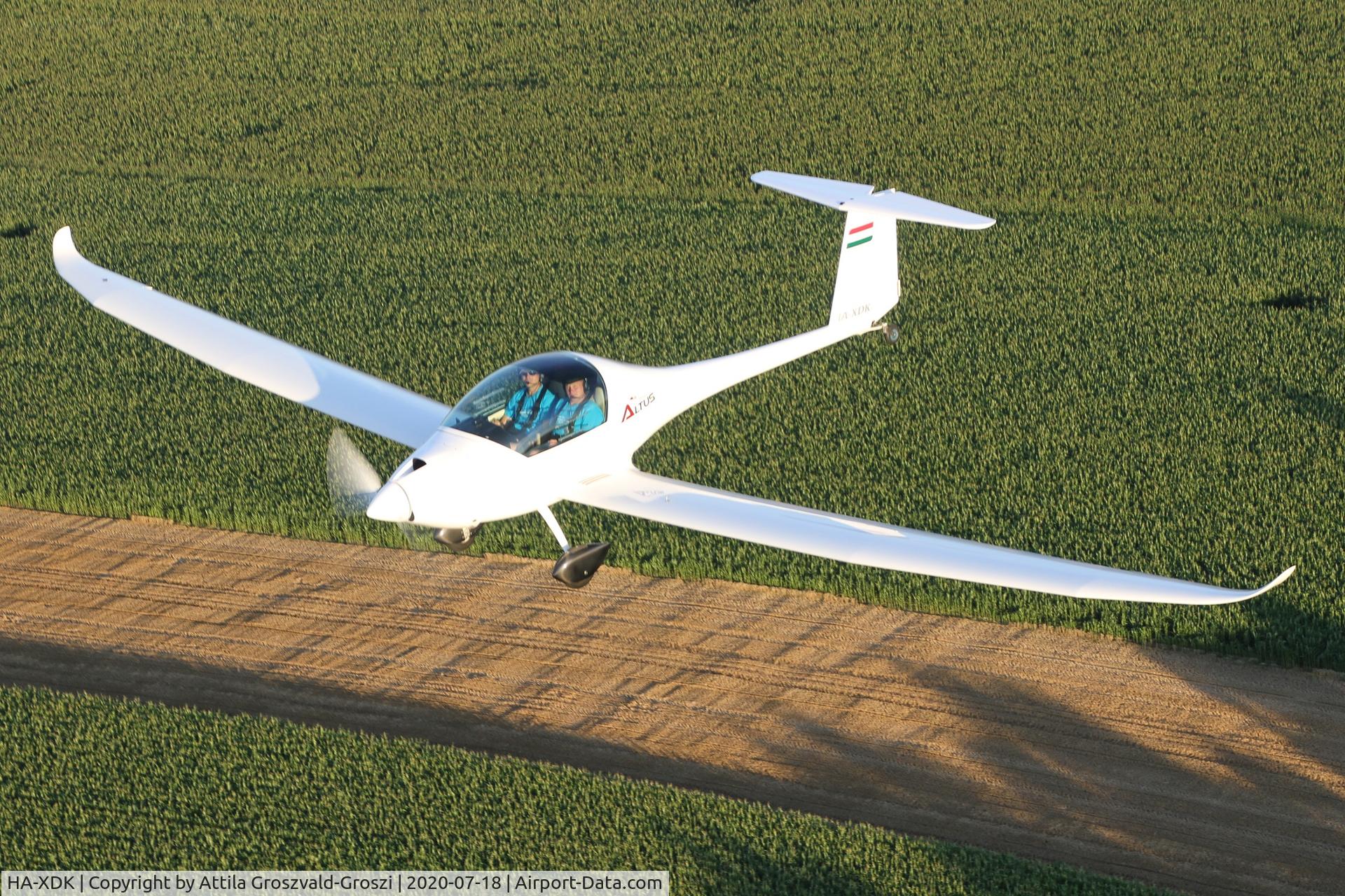 HA-XDK, 2017 Omikron-Dokk Altus C/N 001, Becsehely-Mura Airfield, Hungary