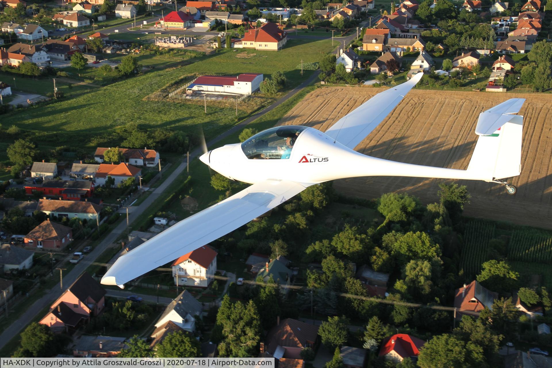HA-XDK, 2017 Omikron-Dokk Altus C/N 001, Becsehely-Mura Airfield, Hungary