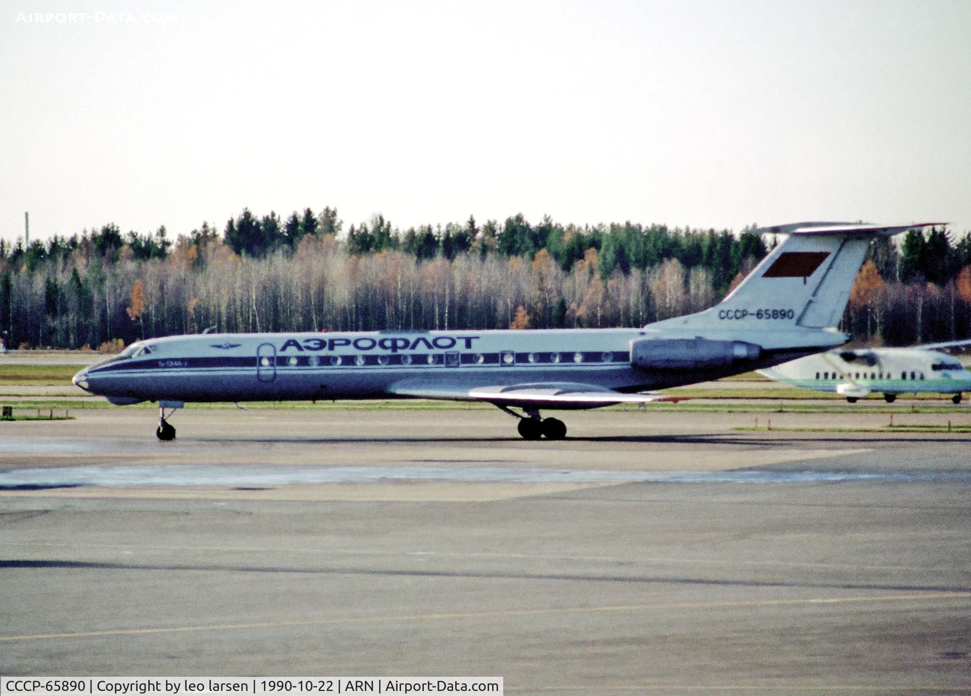 CCCP-65890, 1975 Tupolev TU-134A-3 C/N 38020, Arlanda 22.10.1990